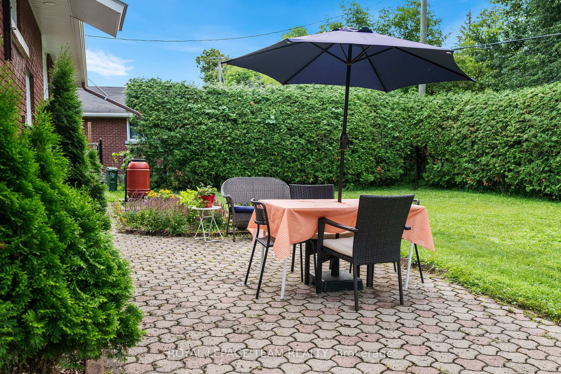 Photo 26 of 1300 Adirondack Drive, Ottawa, Kenson Park — HOMEH