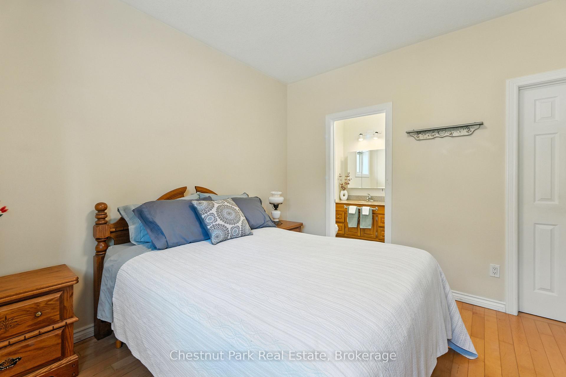 Photo 10 of 45 William Street, Parry Sound — HOMEH