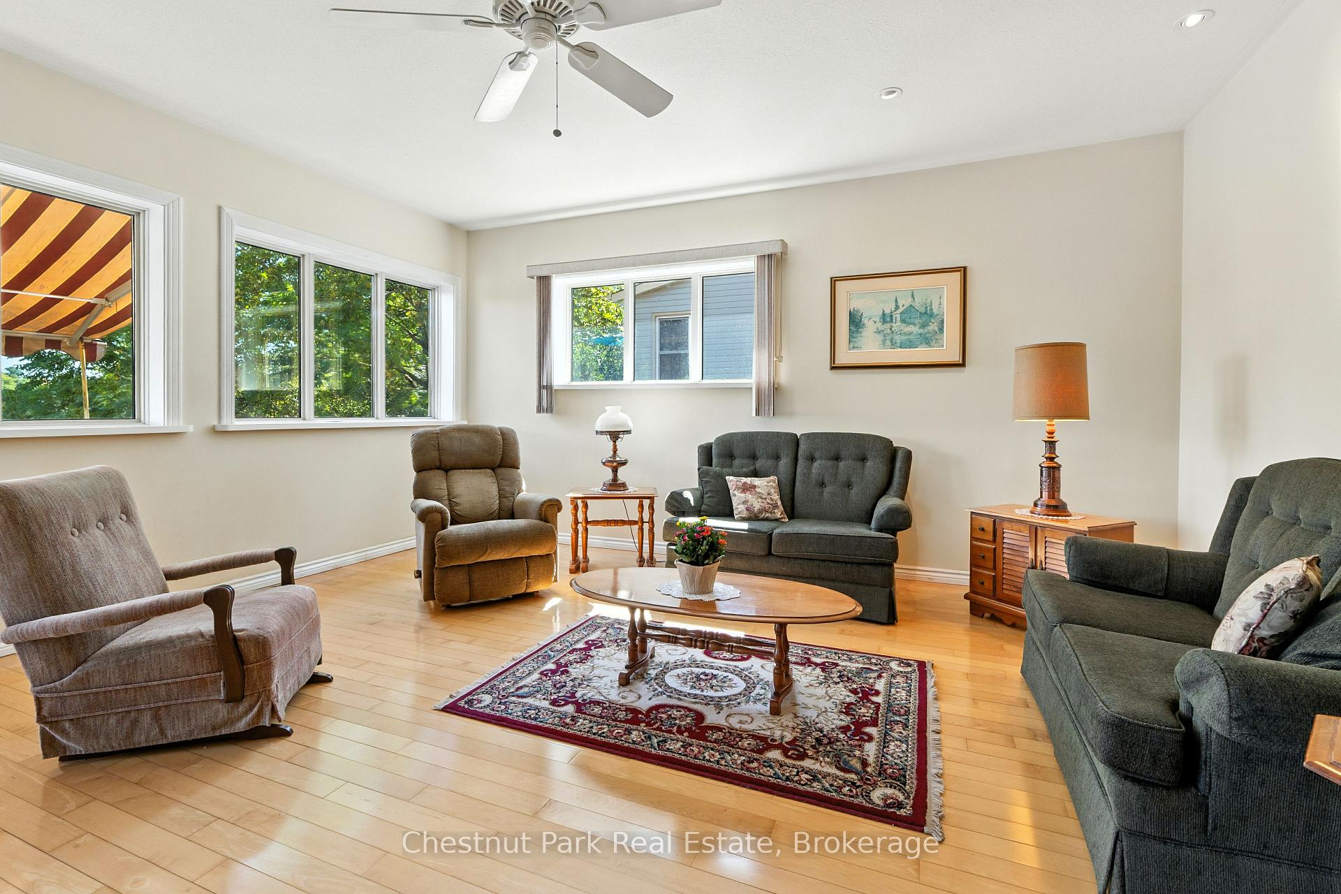 Photo 15 of 45 William Street, Parry Sound — HOMEH