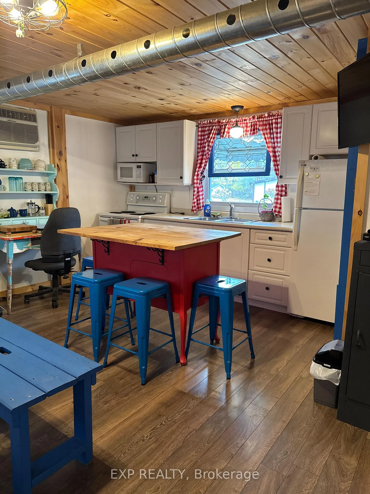 Photo 6 of 37B Cedar Drive, Norfolk, Turkey Point — HOMEH