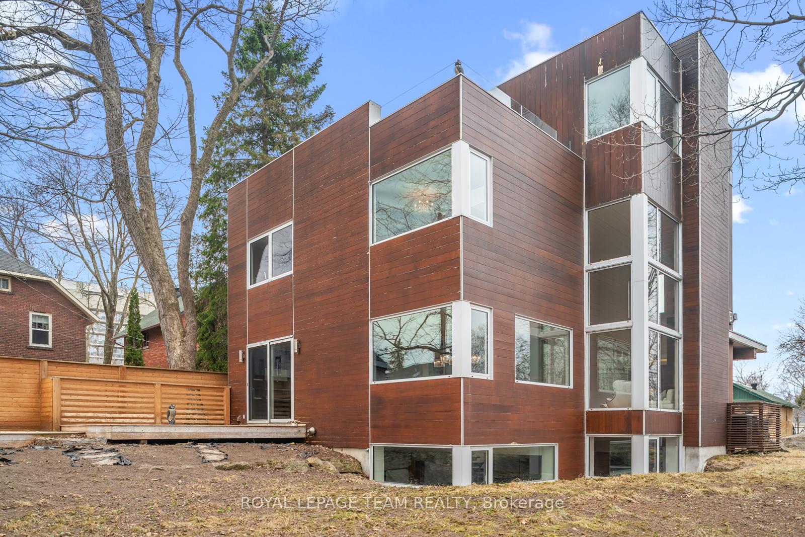 Photo 3 of 13 Rockcliffe Way, Ottawa, Lindenlea — HOMEH