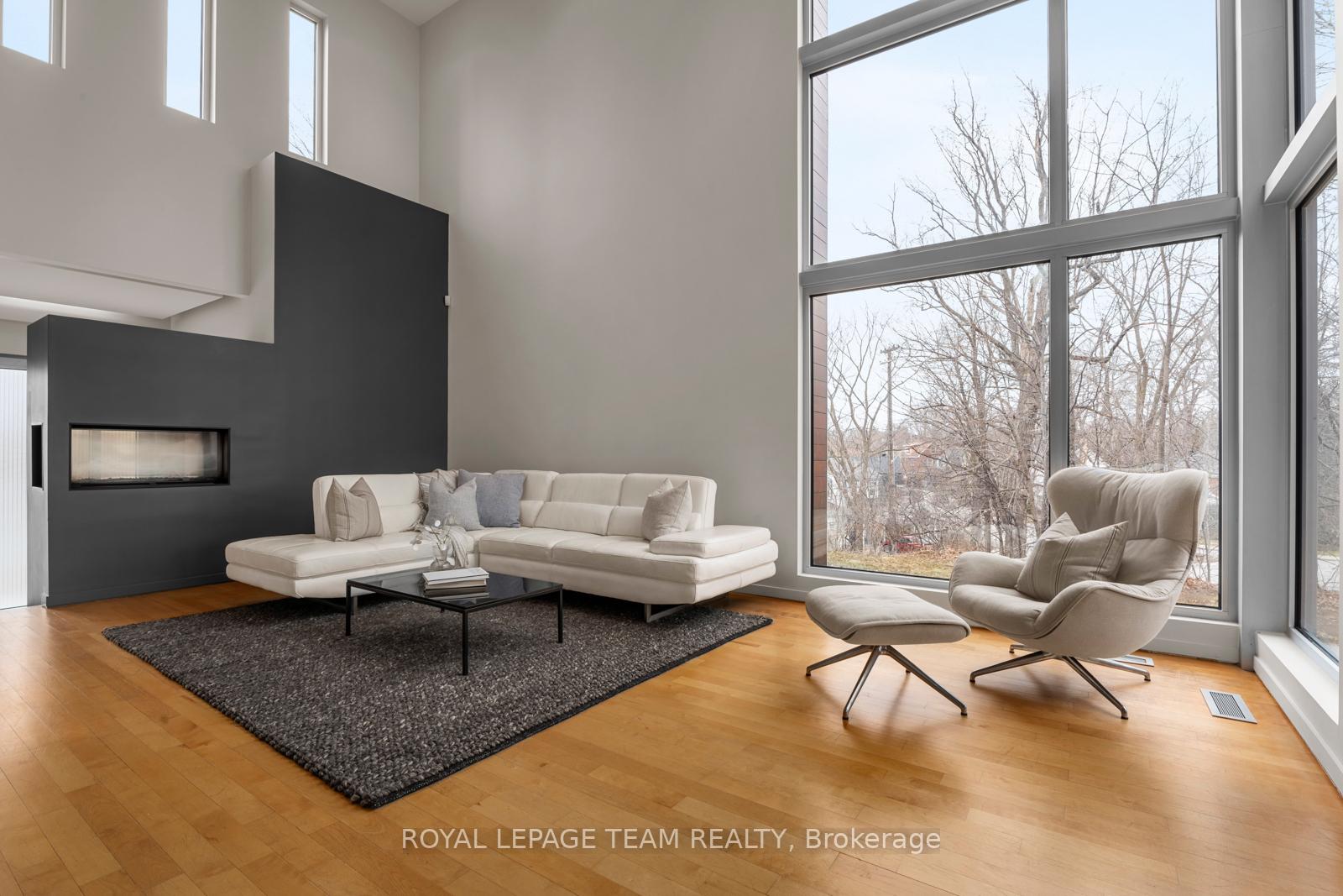 Photo 5 of 13 Rockcliffe Way, Ottawa, Lindenlea — HOMEH
