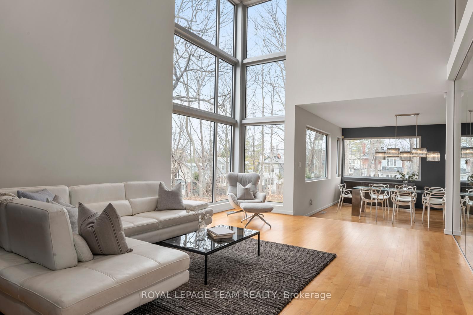 Photo 6 of 13 Rockcliffe Way, Ottawa, Lindenlea — HOMEH