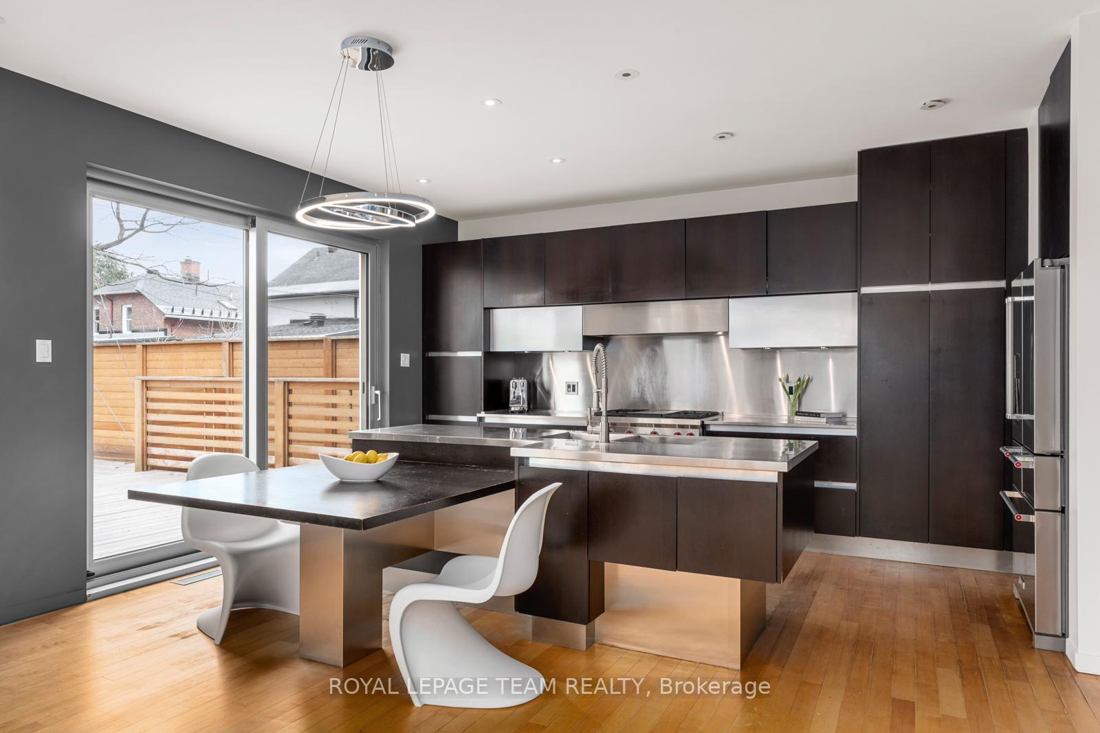 Photo 9 of 13 Rockcliffe Way, Ottawa, Lindenlea — HOMEH