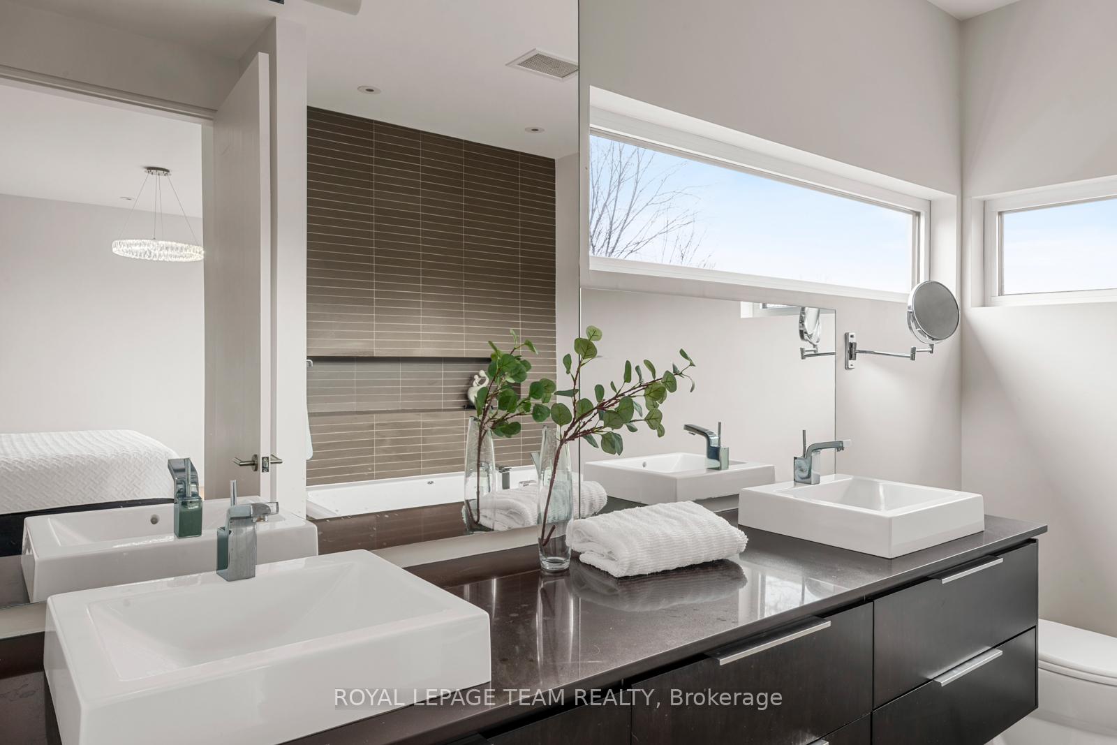 Photo 22 of 13 Rockcliffe Way, Ottawa, Lindenlea — HOMEH