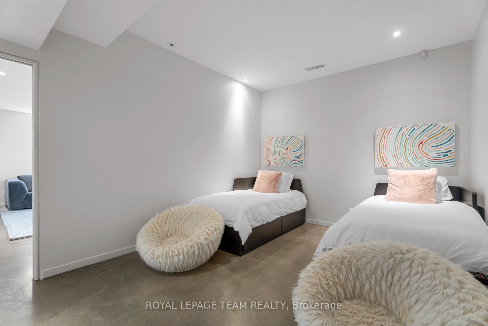 Photo 25 of 13 Rockcliffe Way, Ottawa, Lindenlea — HOMEH