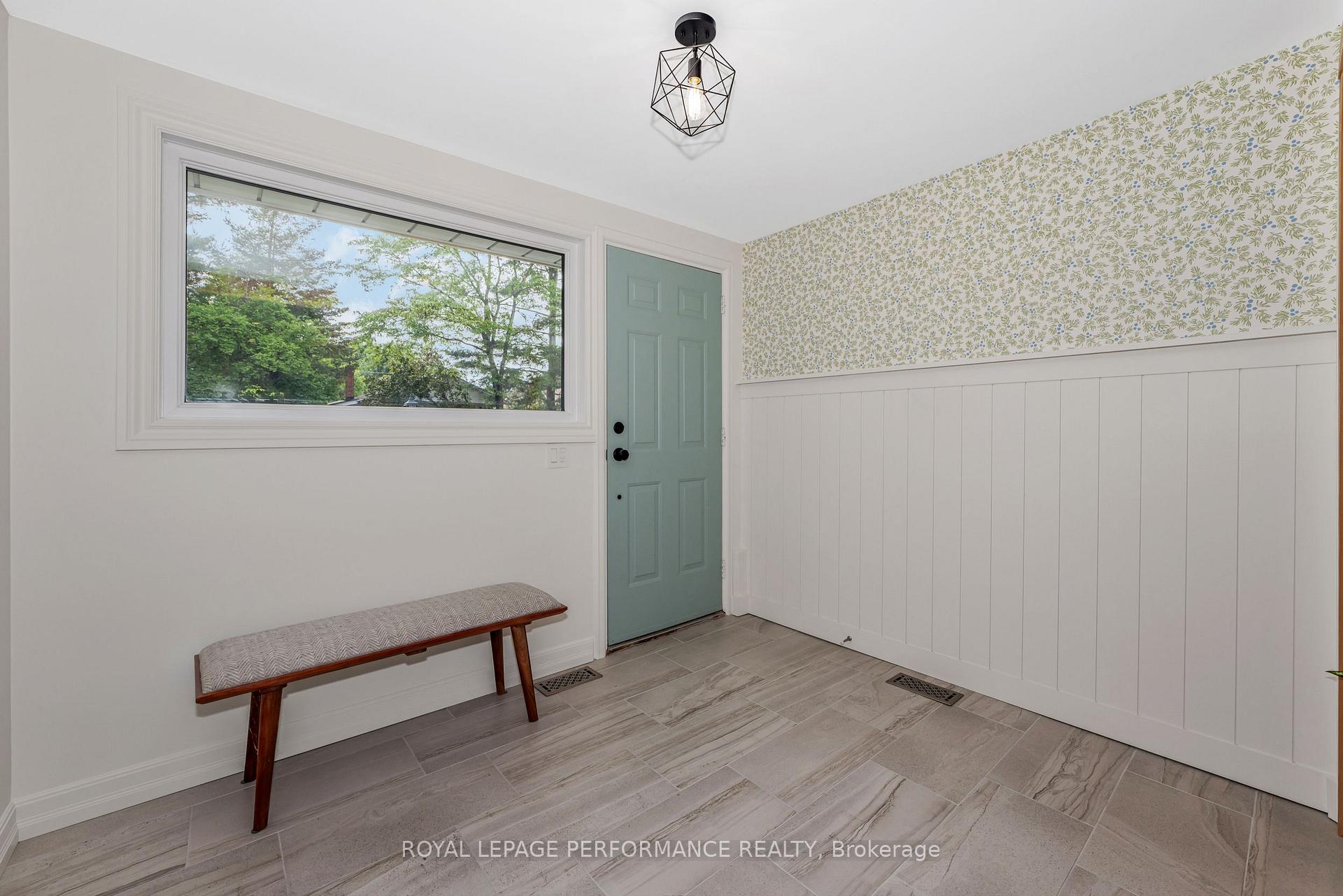 Photo 3 of 1193 Cobden Road, Ottawa, Queensway Terrace South/Ridgeview — HOMEH