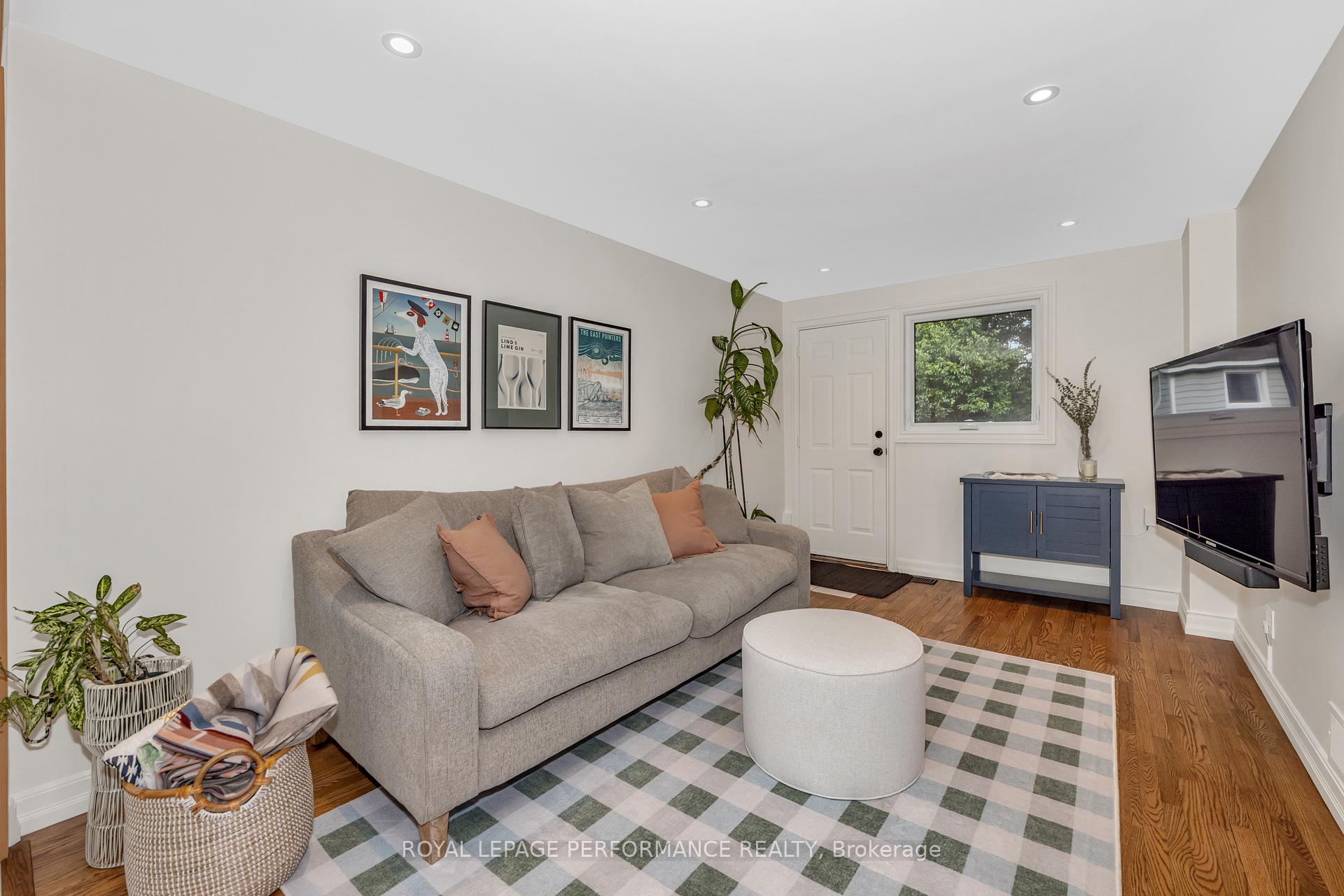 Photo 4 of 1193 Cobden Road, Ottawa, Queensway Terrace South/Ridgeview — HOMEH