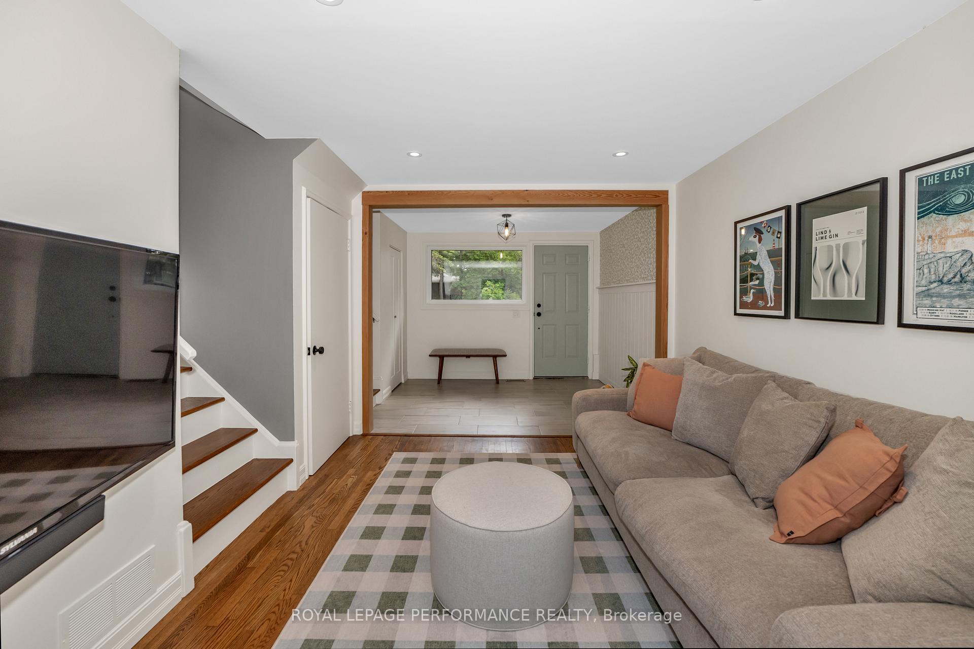 Photo 5 of 1193 Cobden Road, Ottawa, Queensway Terrace South/Ridgeview — HOMEH