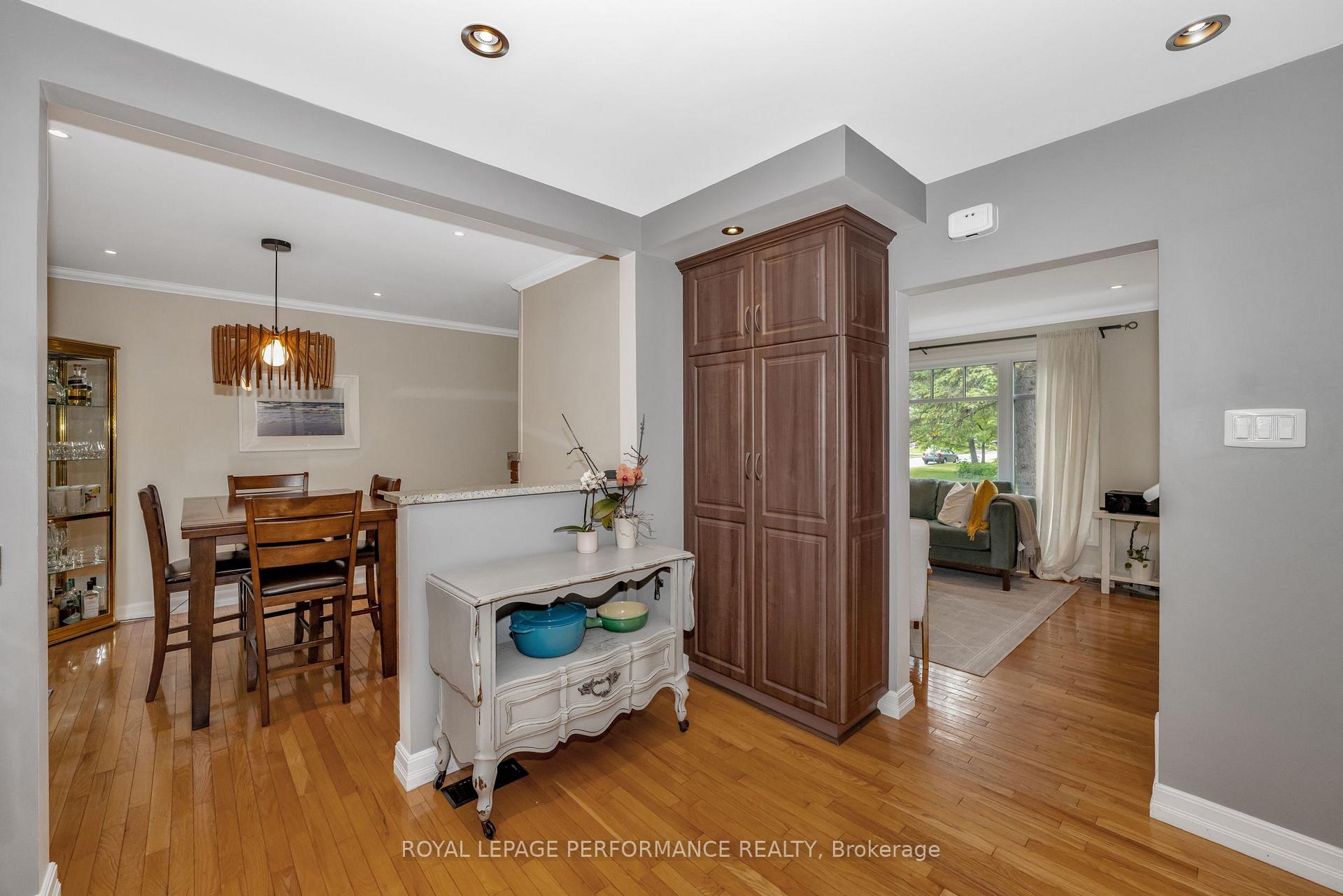 Photo 13 of 1193 Cobden Road, Ottawa, Queensway Terrace South/Ridgeview — HOMEH