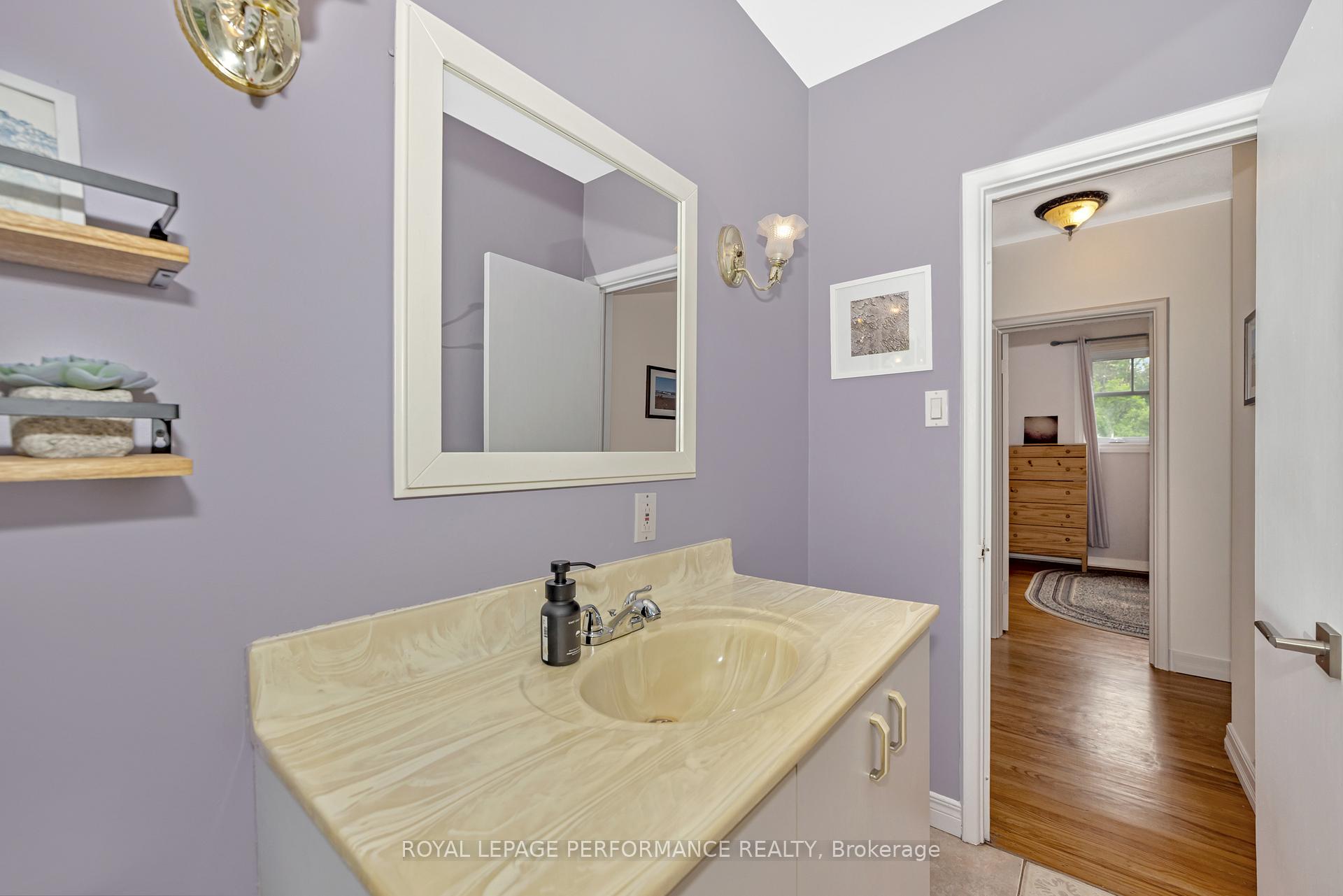 Photo 17 of 1193 Cobden Road, Ottawa, Queensway Terrace South/Ridgeview — HOMEH