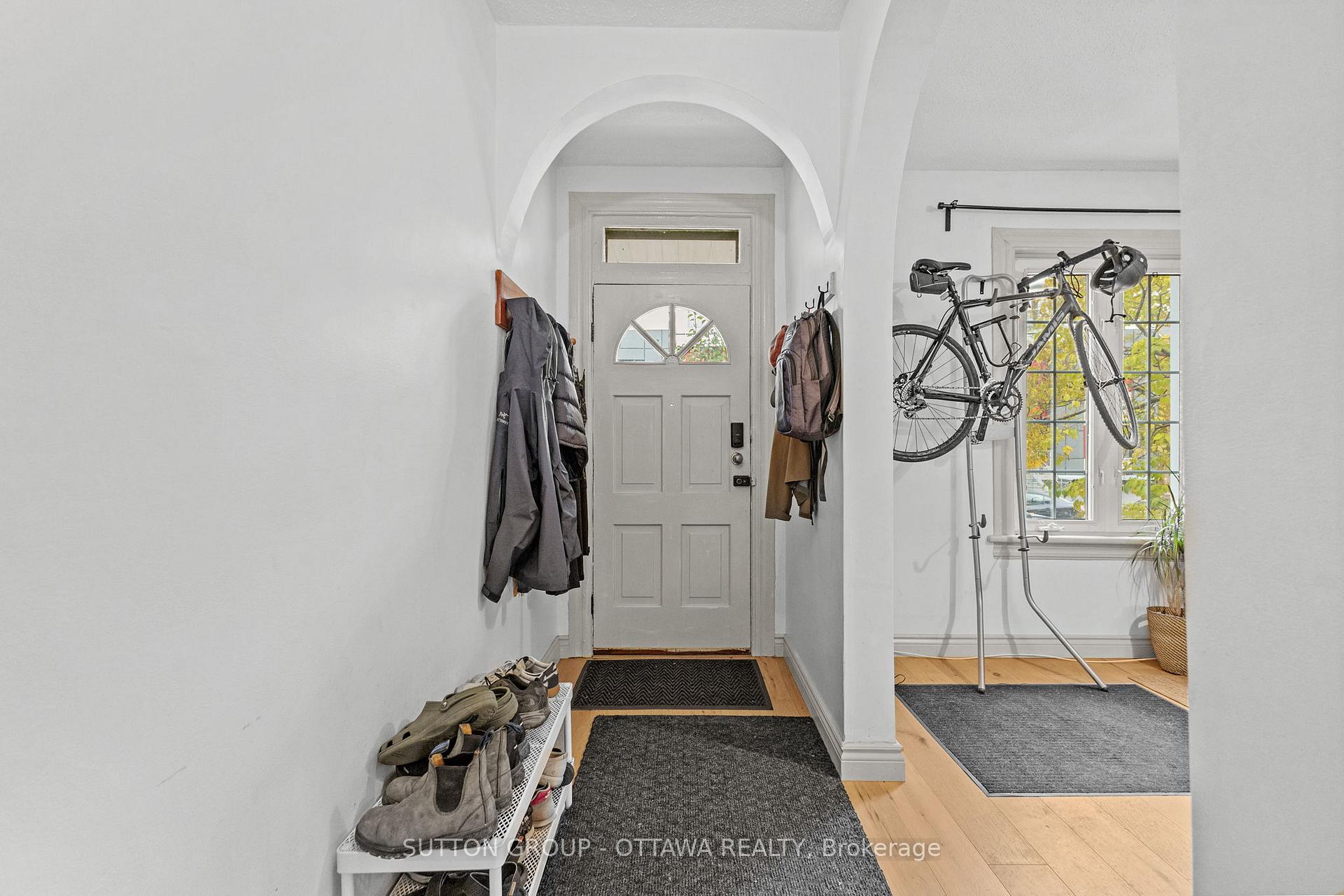 Photo 3 of 154 Arlington Avenue, Ottawa, Ottawa Centre — HOMEH