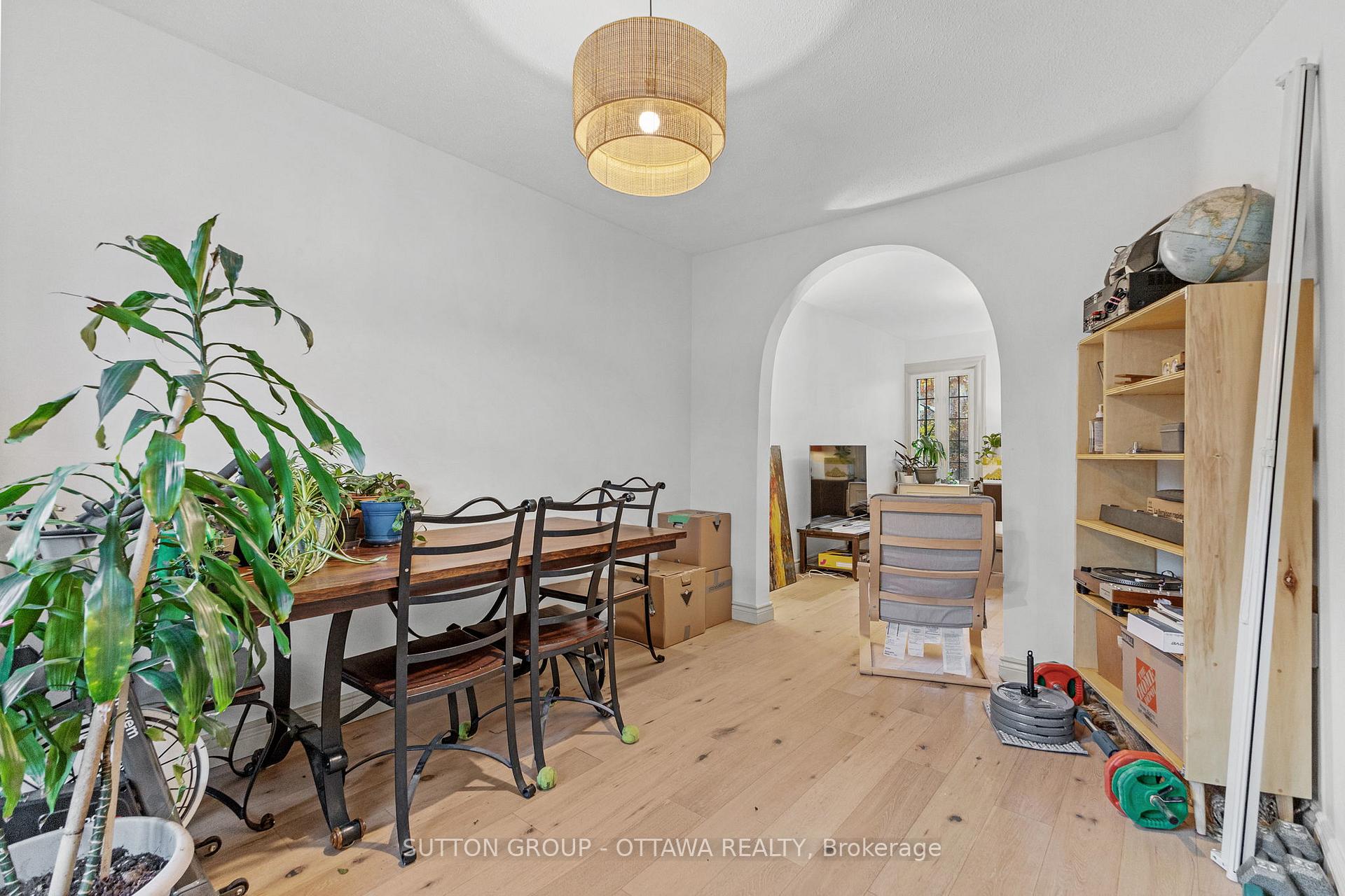 Photo 4 of 154 Arlington Avenue, Ottawa, Ottawa Centre — HOMEH