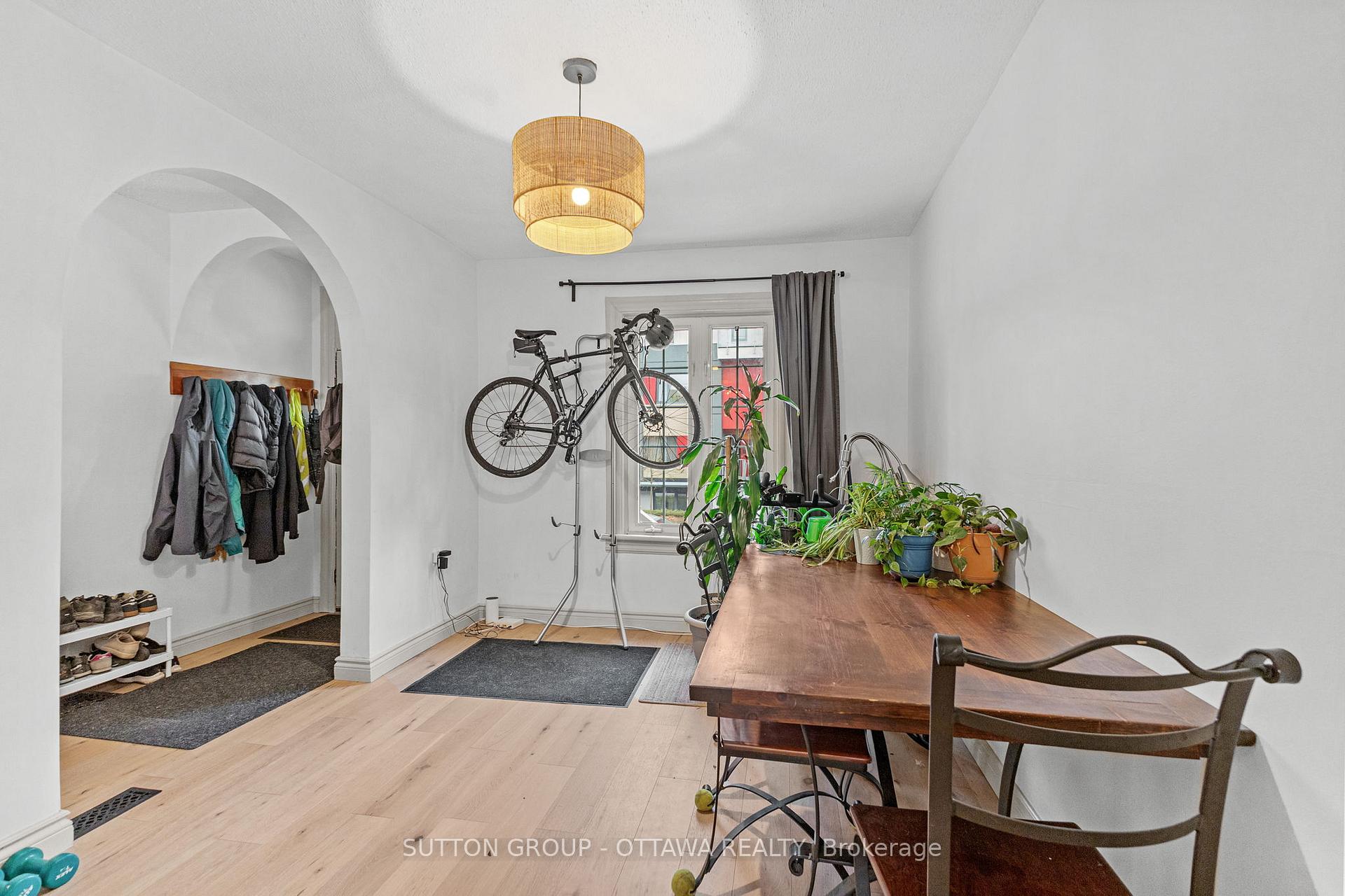 Photo 5 of 154 Arlington Avenue, Ottawa, Ottawa Centre — HOMEH