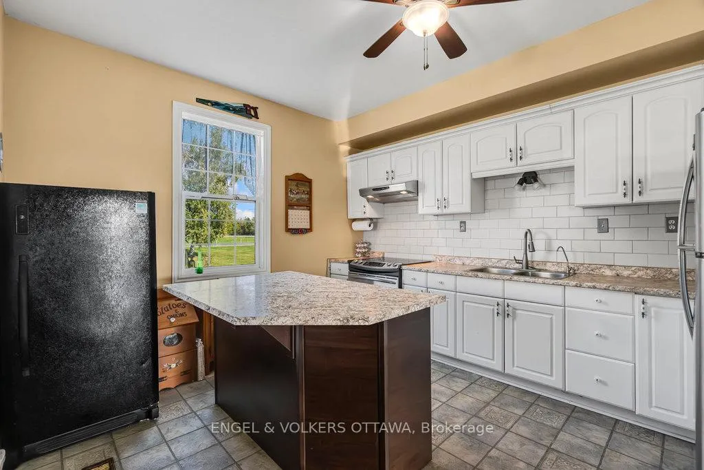Photo 8 of 12420 Ormond Road, North Dundas, North Dundas (Winchester) Twp — HOMEH