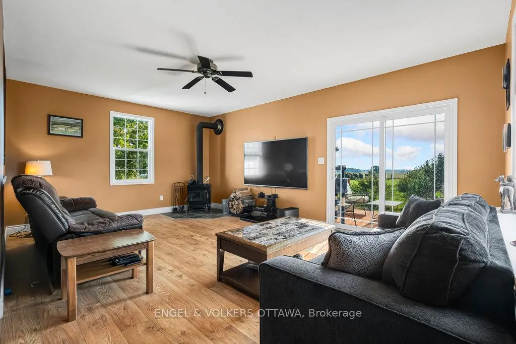 Photo 12 of 12420 Ormond Road, North Dundas, North Dundas (Winchester) Twp — HOMEH
