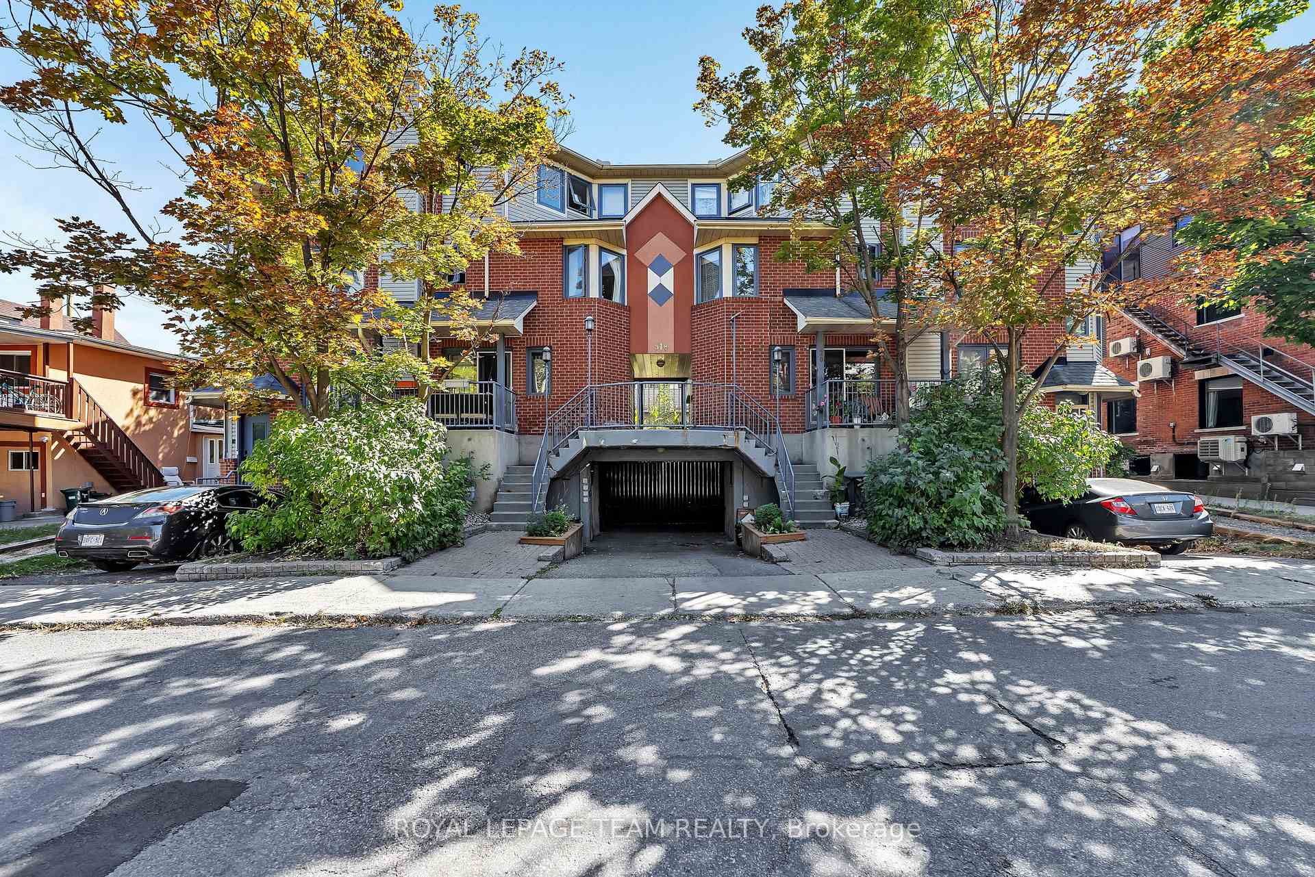 Front of Unit 9, 518 Lisgar Street