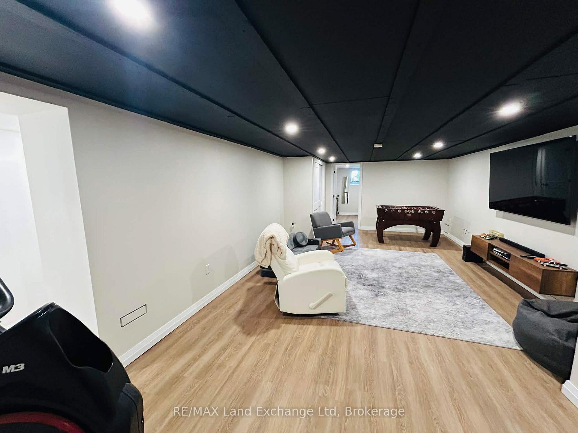 Photo 15 of 317 Carling Terrace, North Huron, Wingham — HOMEH