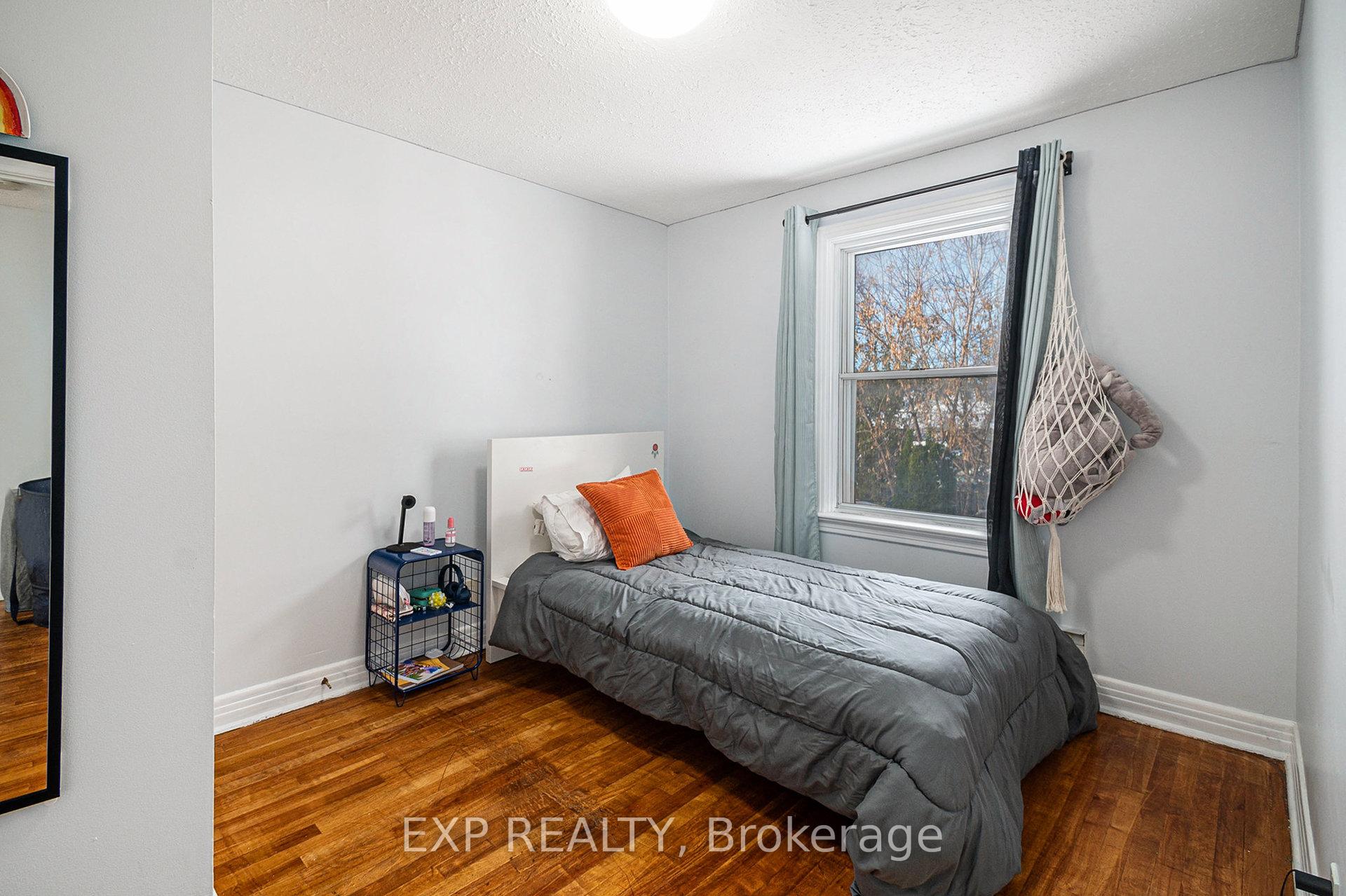 Photo 11 of 329 Donald Street, Ottawa, Overbrook/Castle Heights — HOMEH