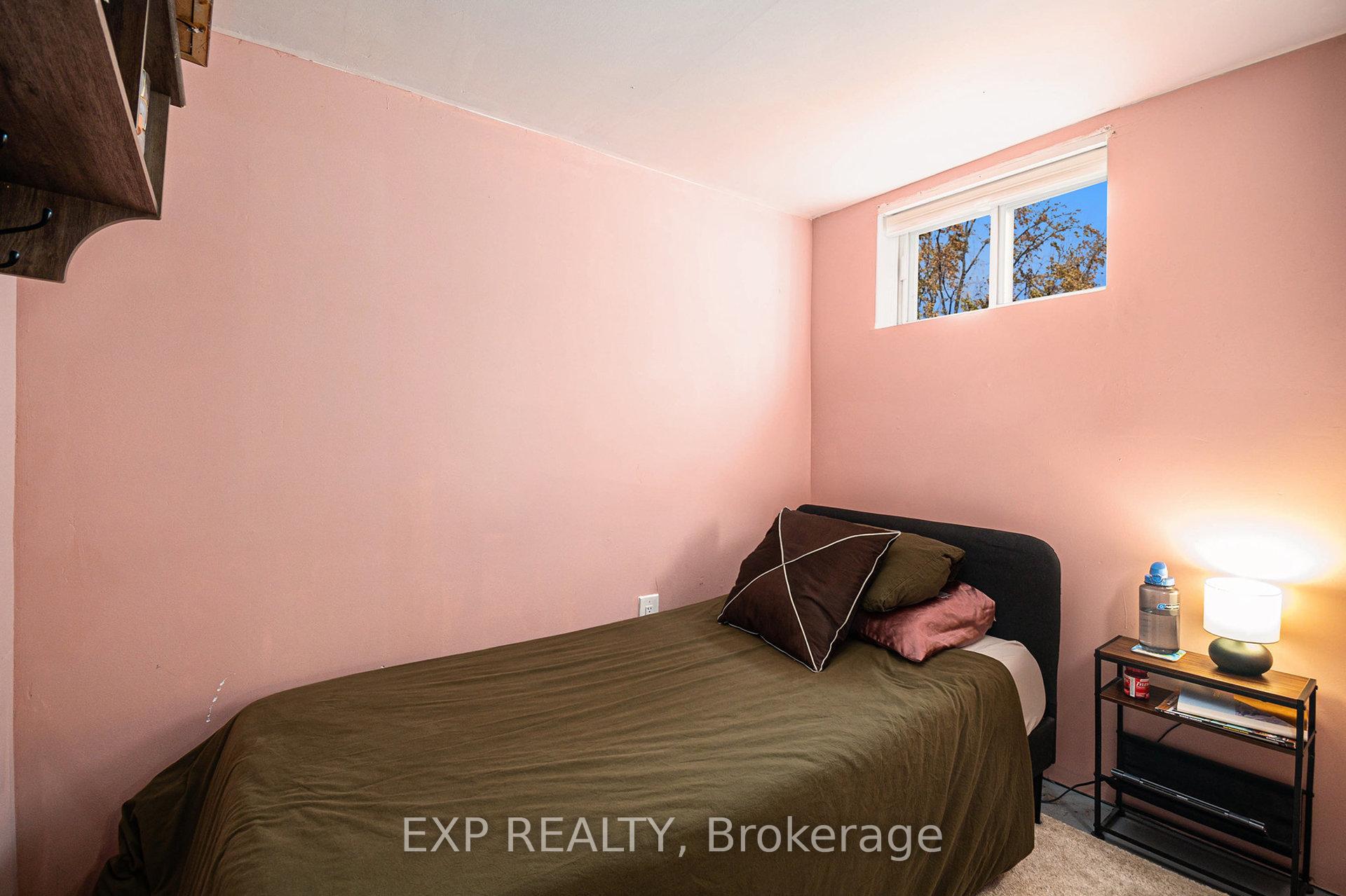 Photo 15 of 329 Donald Street, Ottawa, Overbrook/Castle Heights — HOMEH
