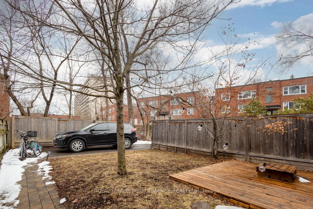 Photo 3 of 35 Acacia Avenue, Ottawa, Lindenlea — HOMEH