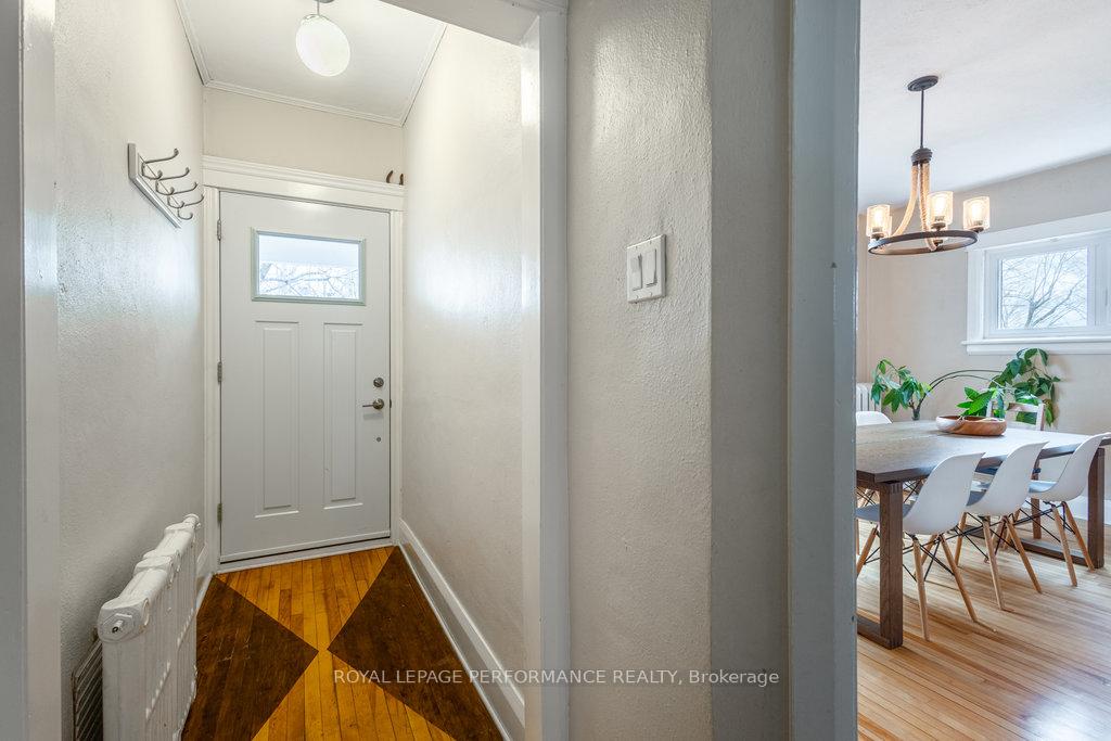 Photo 4 of 35 Acacia Avenue, Ottawa, Lindenlea — HOMEH