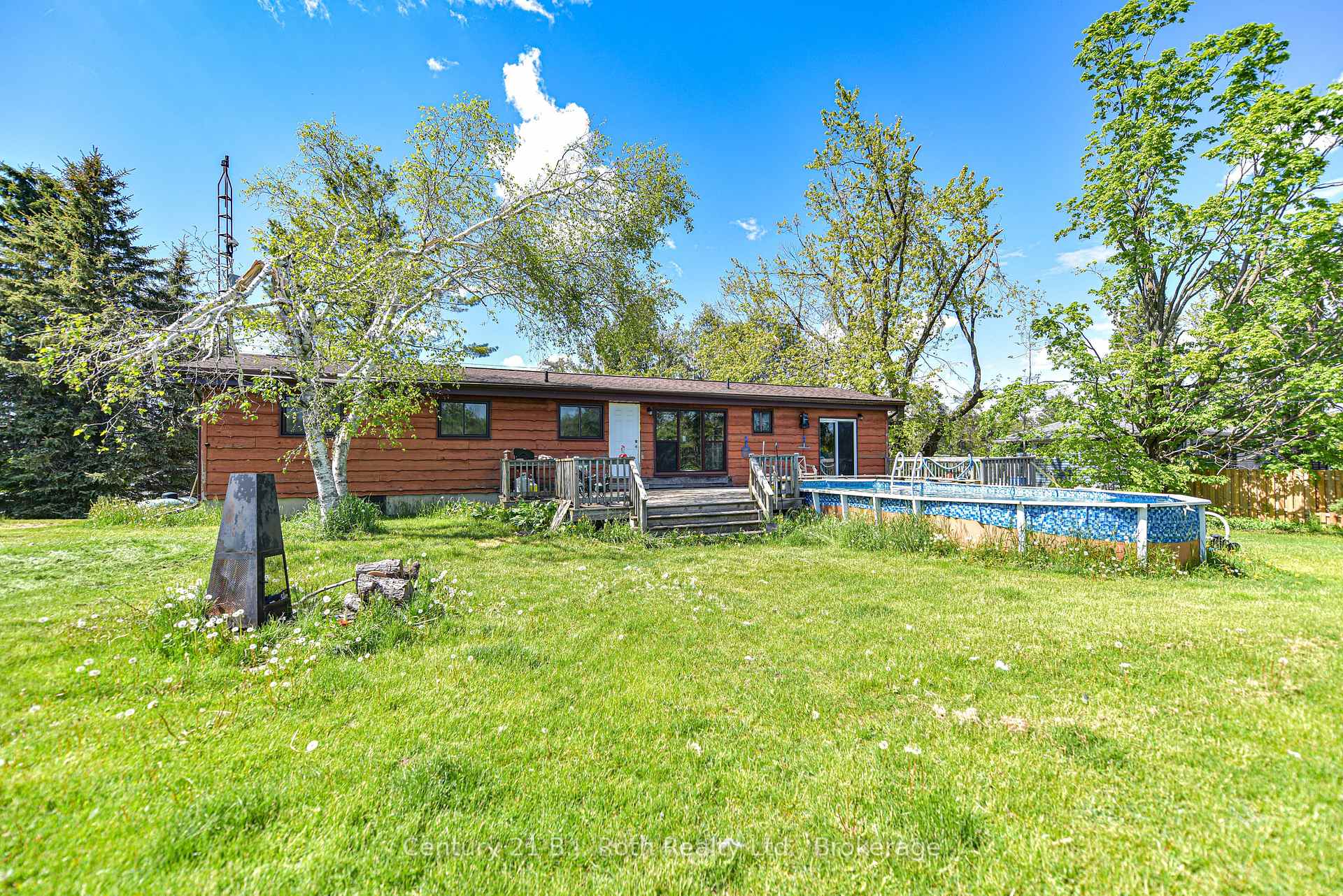Photo 1 of 1535 15/16 Side Road E, Oro-Medonte, Rural Oro-Medonte — HOMEH