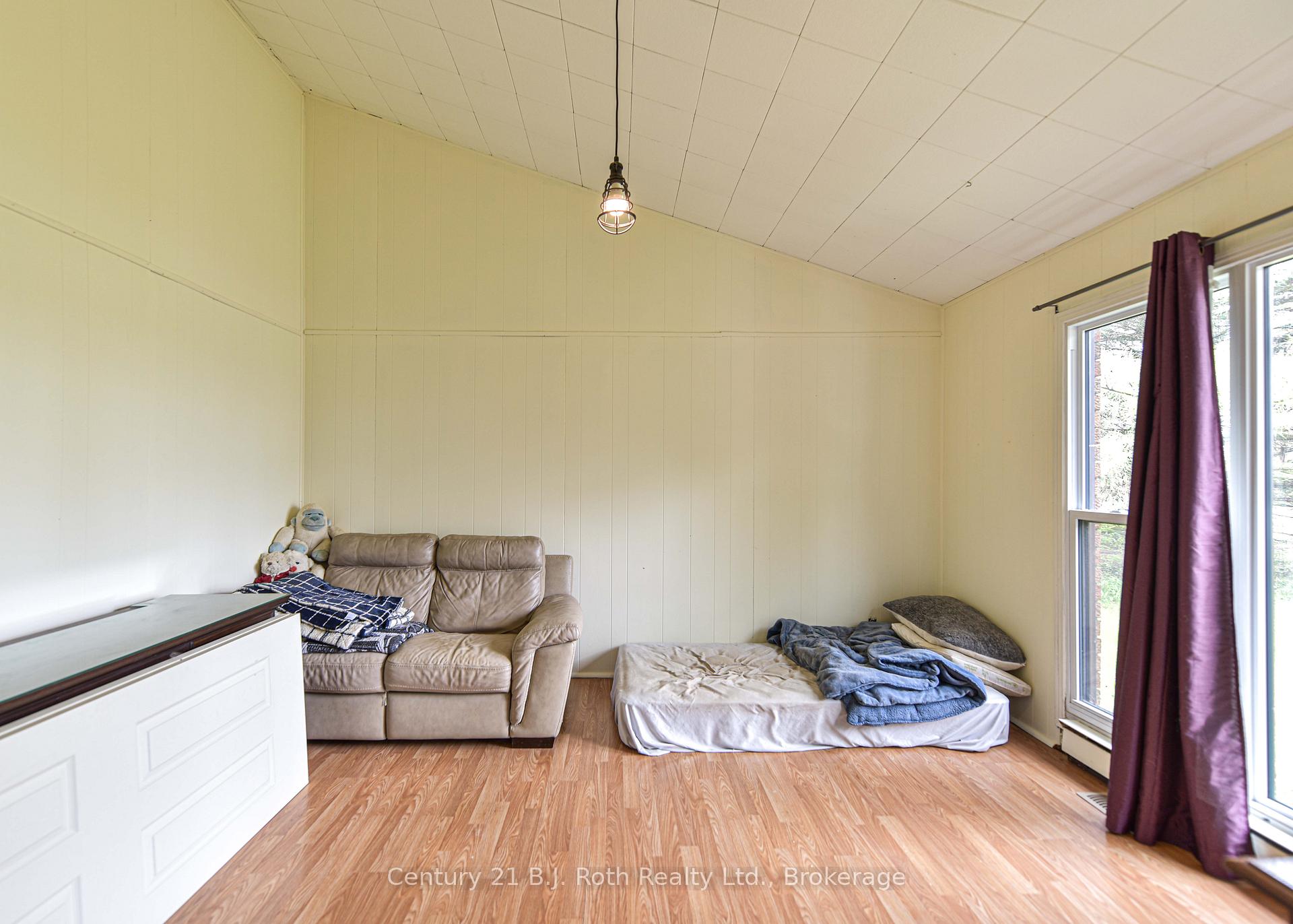 Photo 10 of 1535 15/16 Side Road E, Oro-Medonte, Rural Oro-Medonte — HOMEH