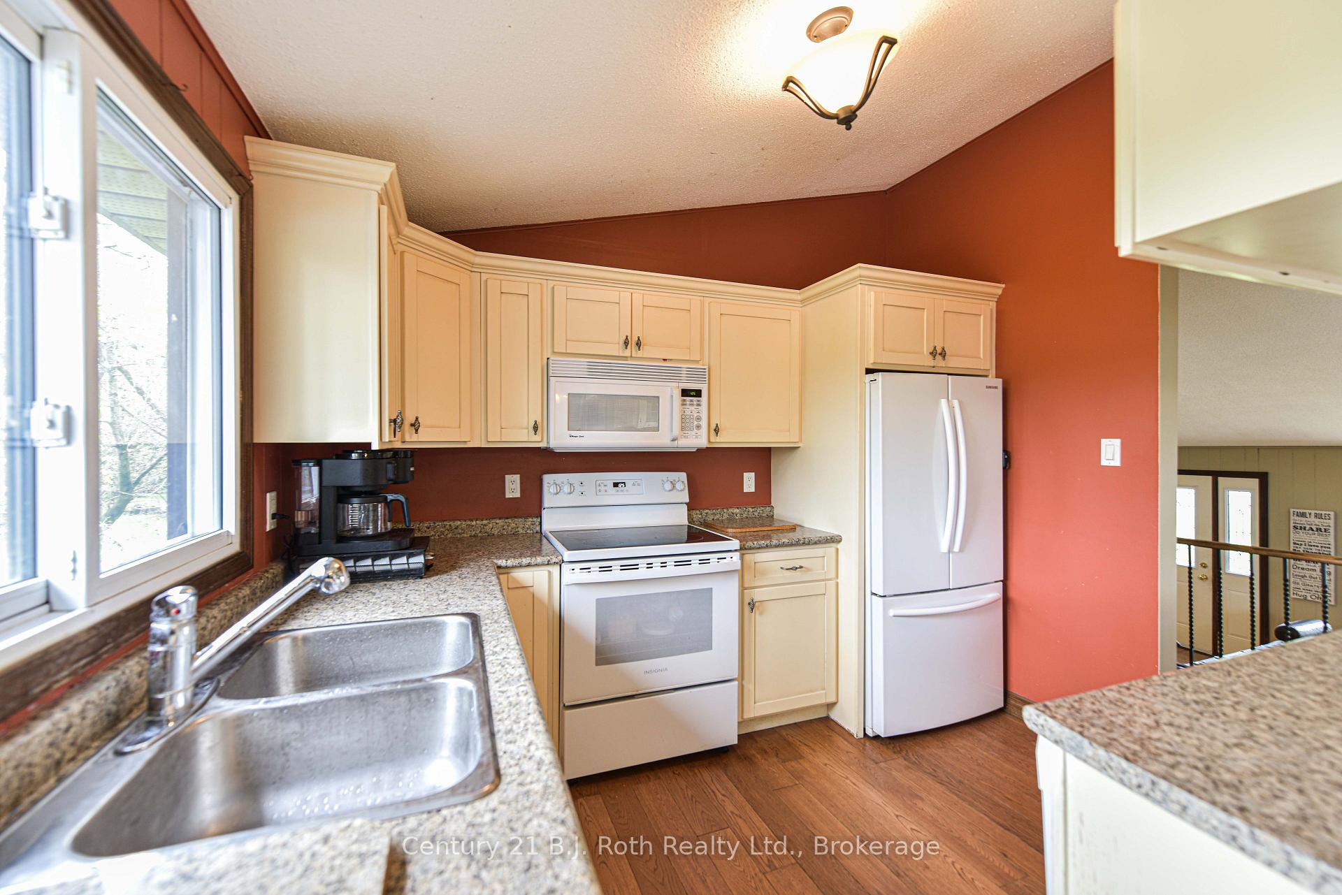 Photo 19 of 1535 15/16 Side Road E, Oro-Medonte, Rural Oro-Medonte — HOMEH