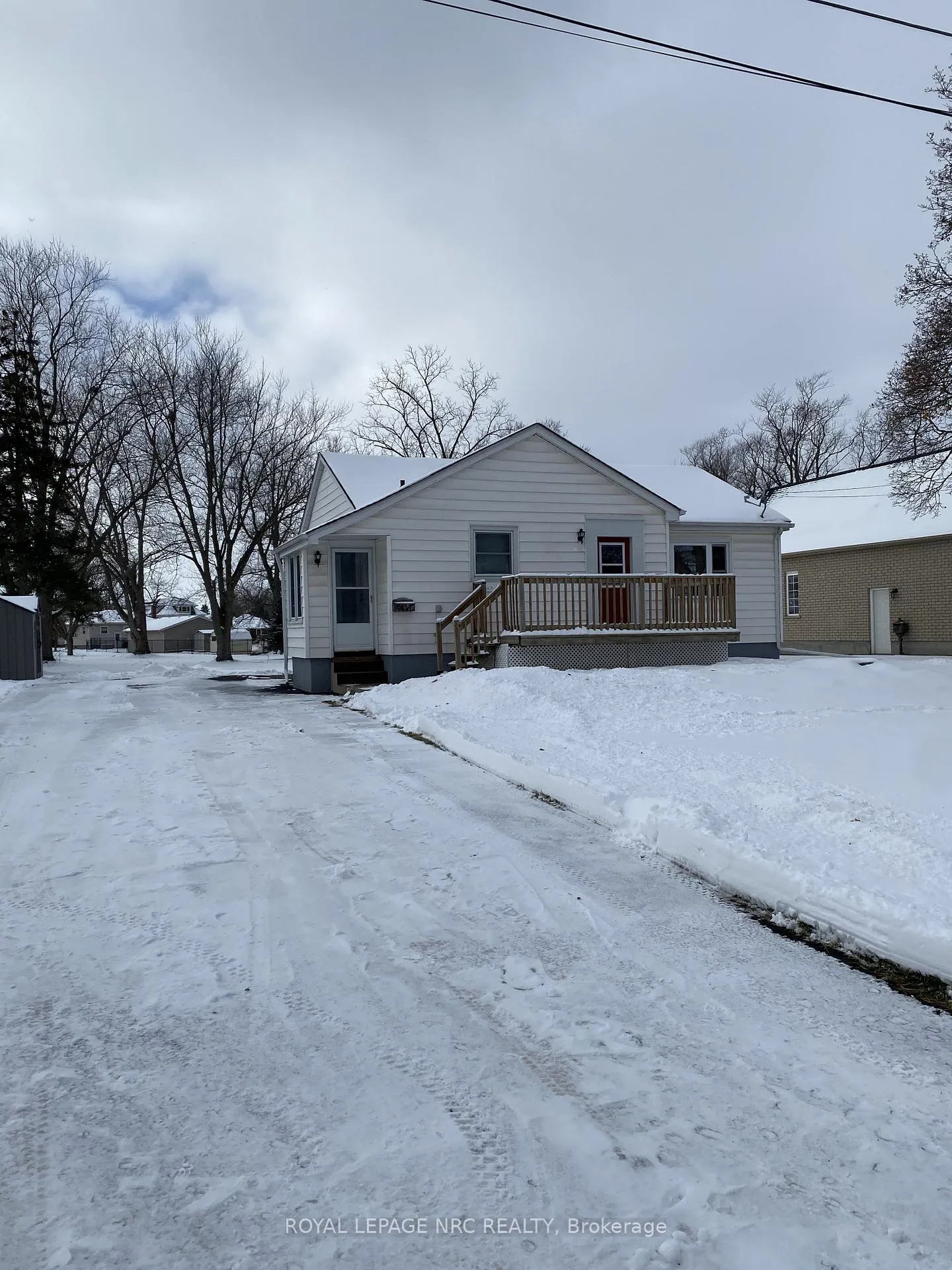 Photo 1 of 5477 Green Avenue, Niagara Falls, Ascot — HOMEH