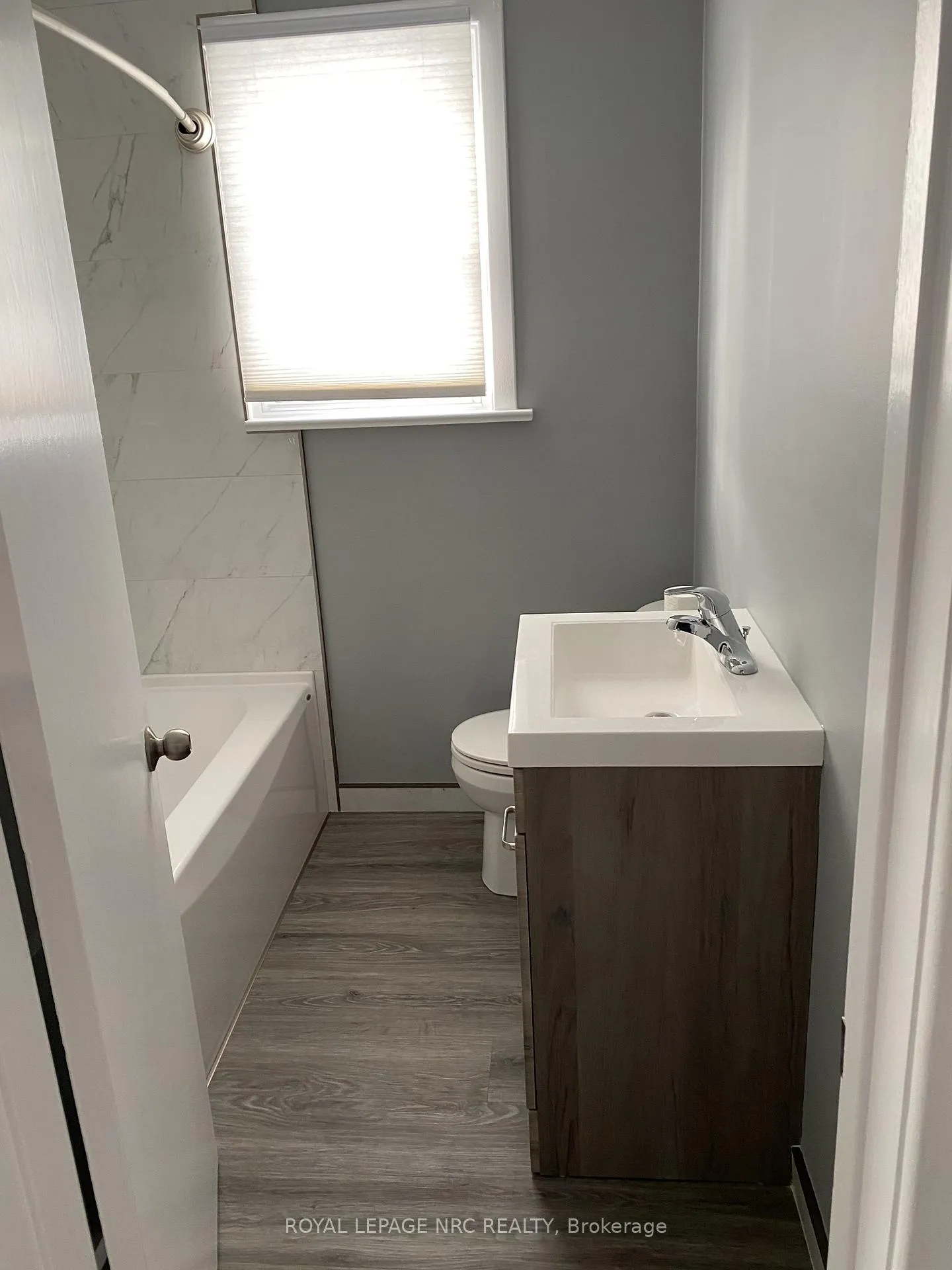 Photo 10 of 5477 Green Avenue, Niagara Falls, Ascot — HOMEH