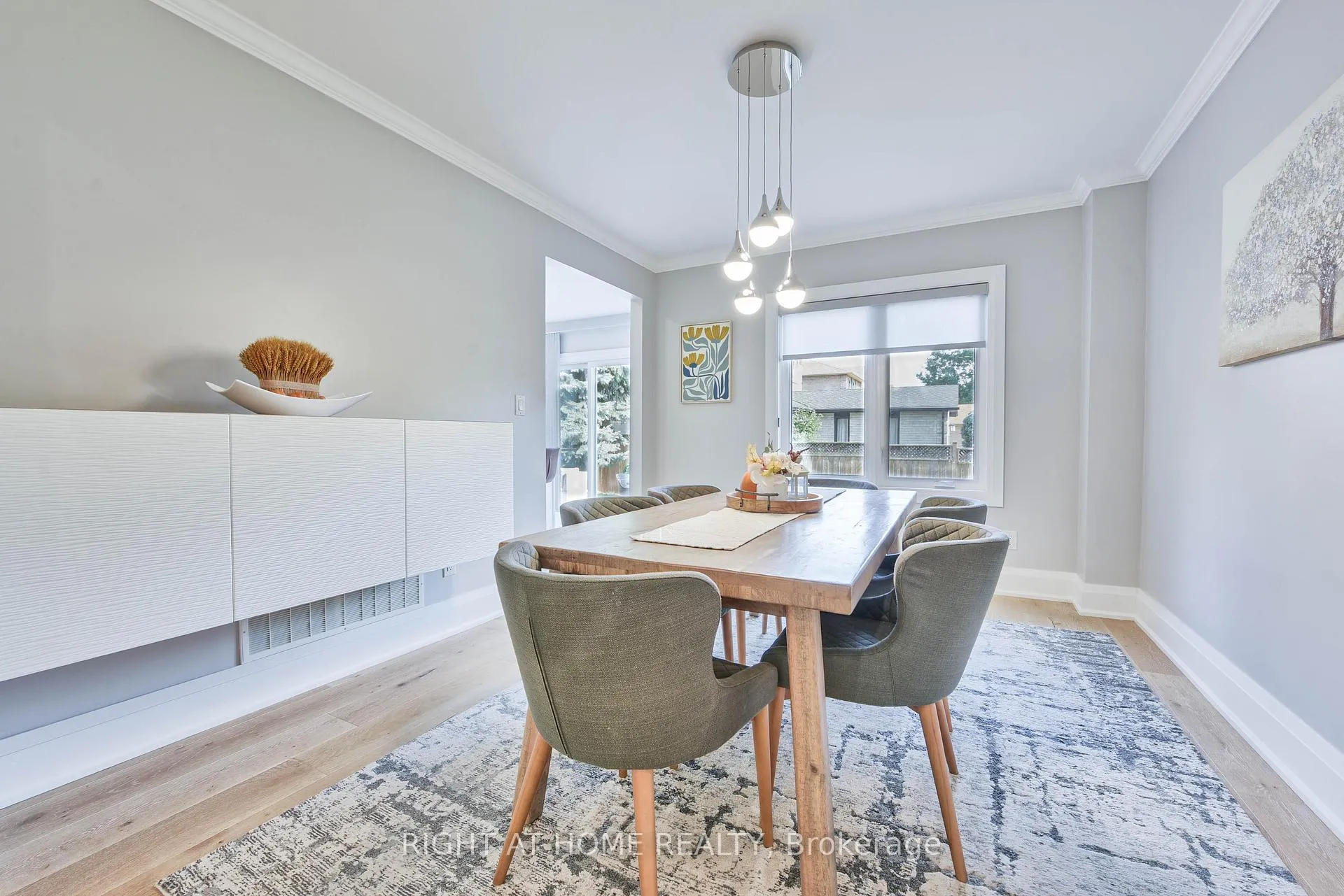 Photo 12 of 1517 Queensbury Crescent, Oakville, College Park — HOMEH