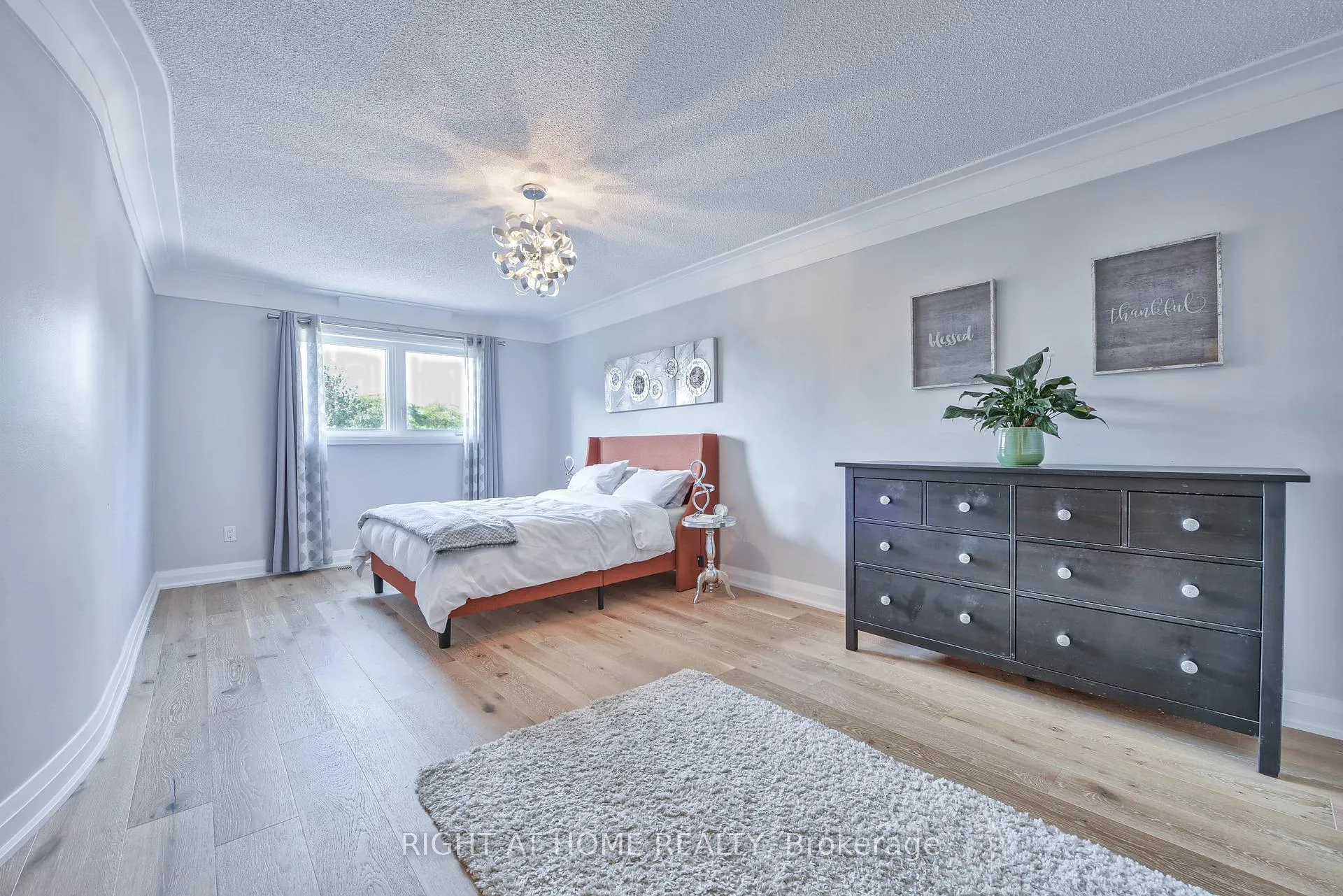 Photo 24 of 1517 Queensbury Crescent, Oakville, College Park — HOMEH