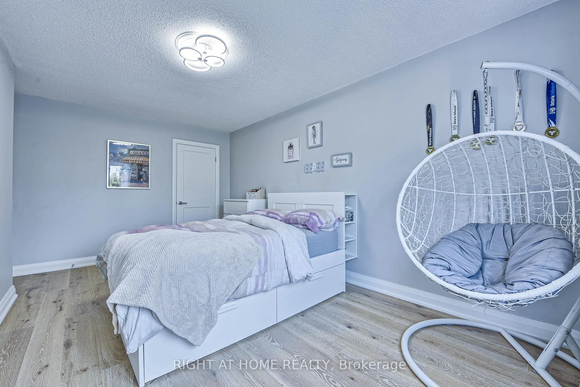 Photo 28 of 1517 Queensbury Crescent, Oakville, College Park — HOMEH