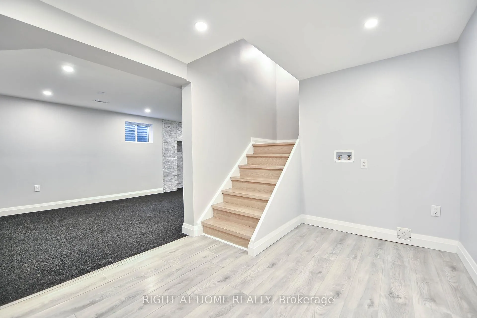 Photo 36 of 1517 Queensbury Crescent, Oakville, College Park — HOMEH