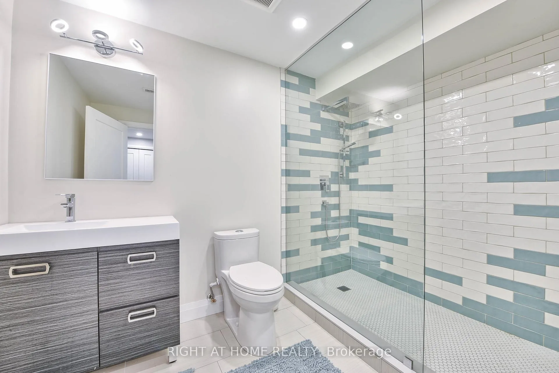 Photo 38 of 1517 Queensbury Crescent, Oakville, College Park — HOMEH