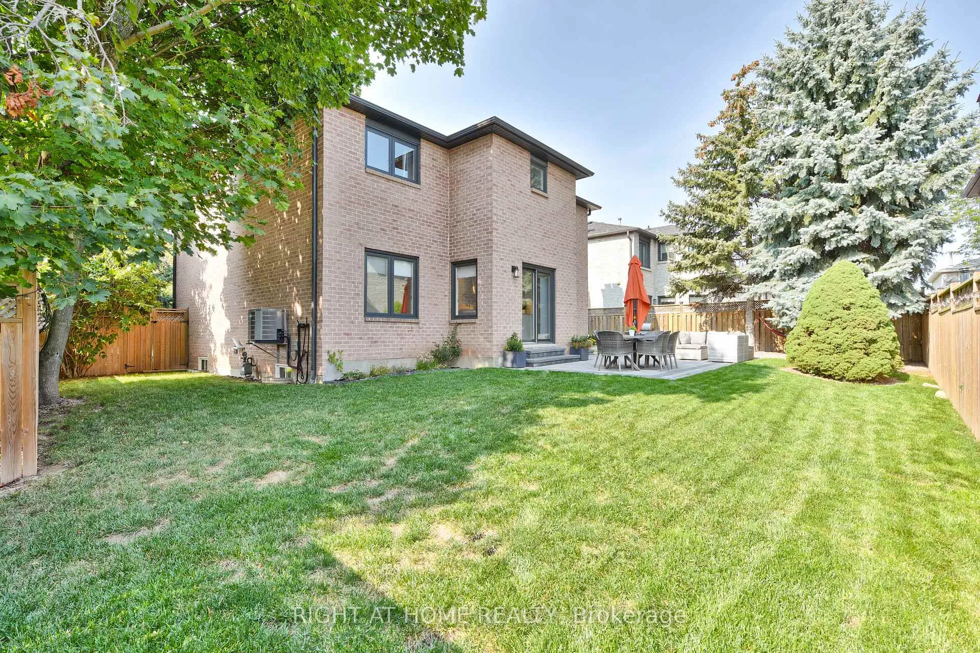 Photo 42 of 1517 Queensbury Crescent, Oakville, College Park — HOMEH