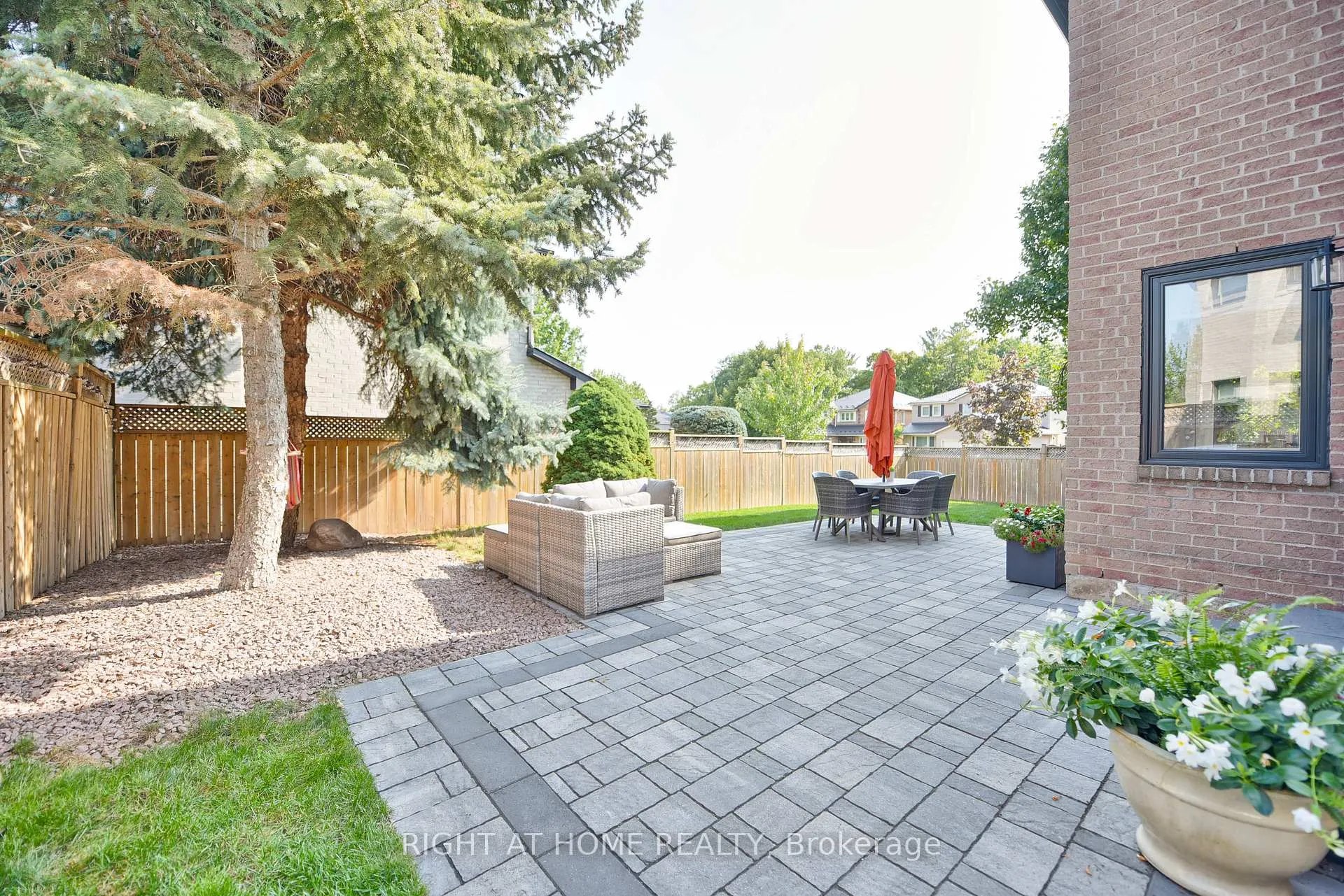 Photo 46 of 1517 Queensbury Crescent, Oakville, College Park — HOMEH