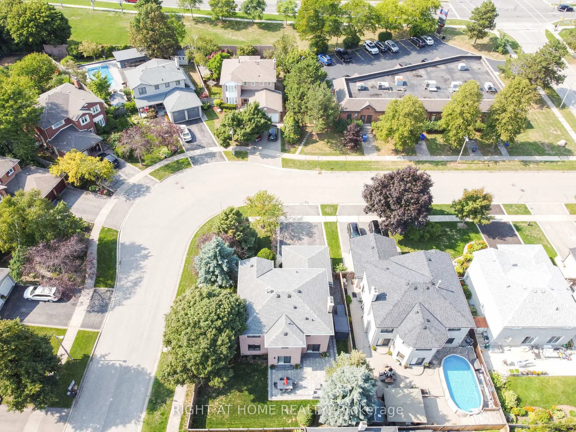Photo 48 of 1517 Queensbury Crescent, Oakville, College Park — HOMEH