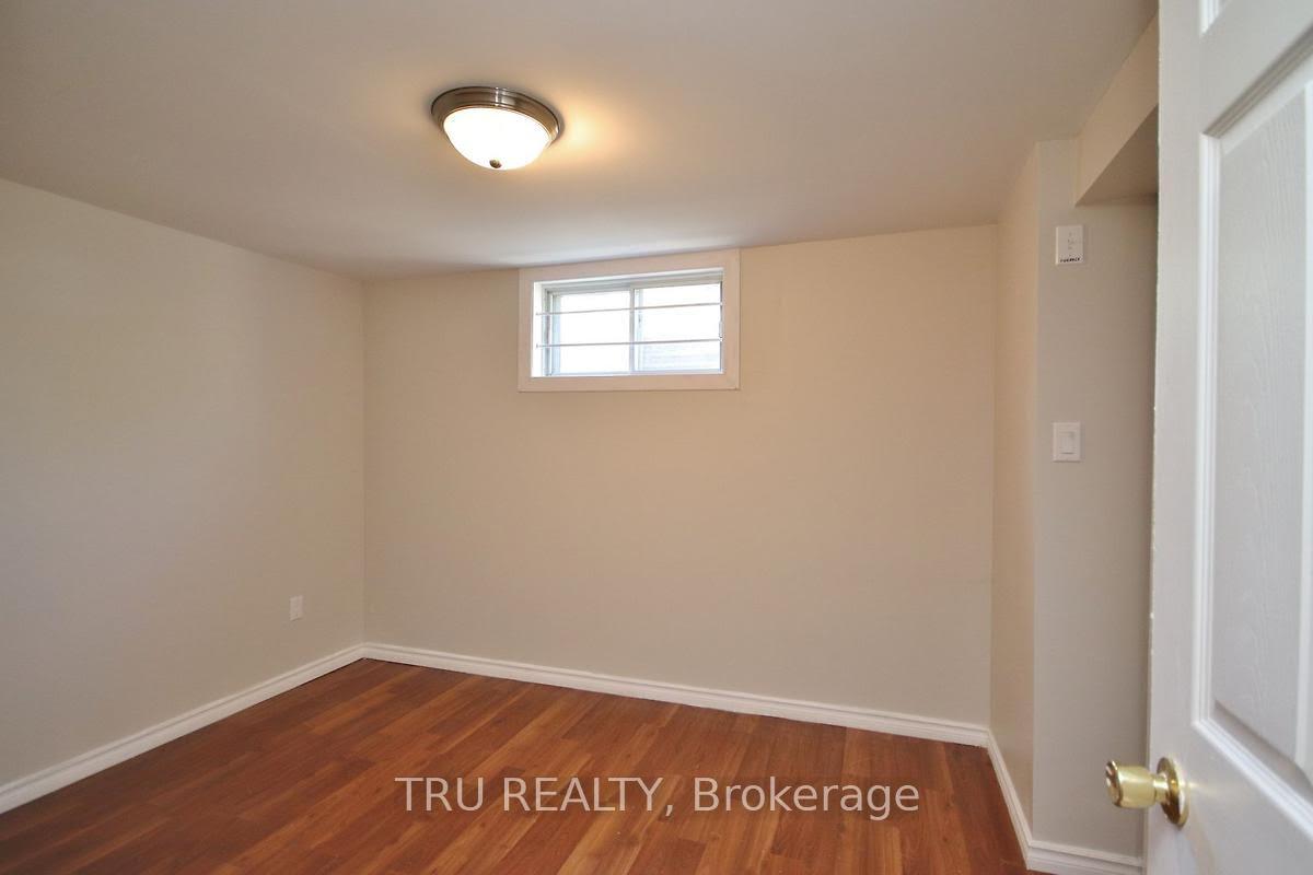 Photo 15 of Unit B, 2555 Iris Street, Ottawa, Parkway Park — HOMEH