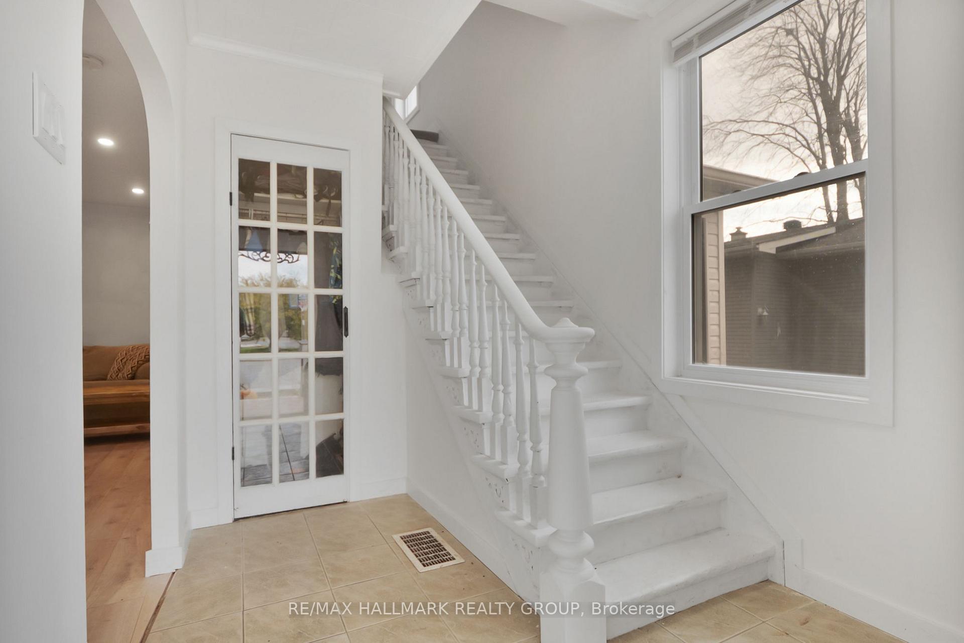 Photo 10 of 475 Centre Street, North Dundas, Winchester — HOMEH