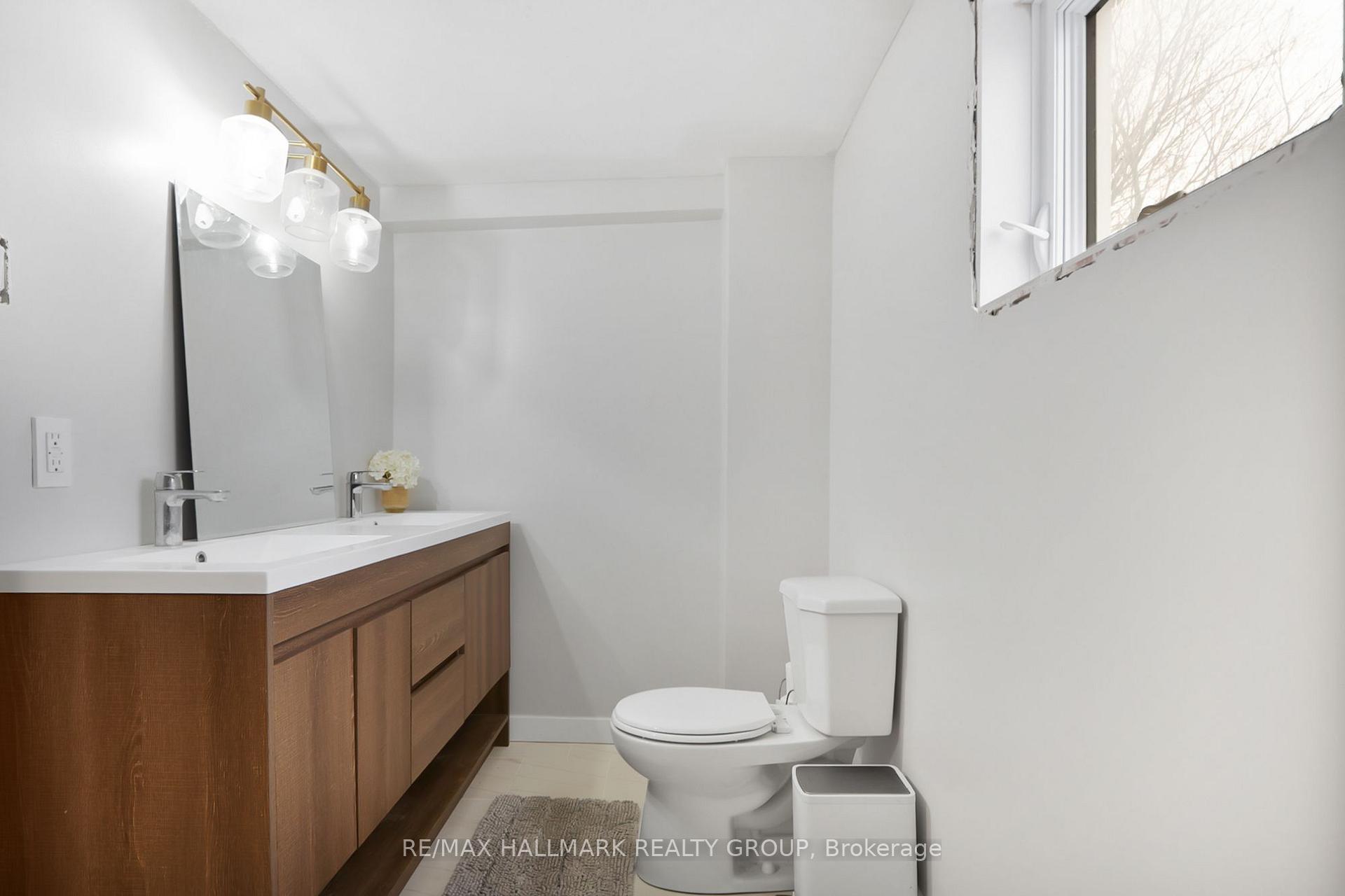 Photo 15 of 475 Centre Street, North Dundas, Winchester — HOMEH
