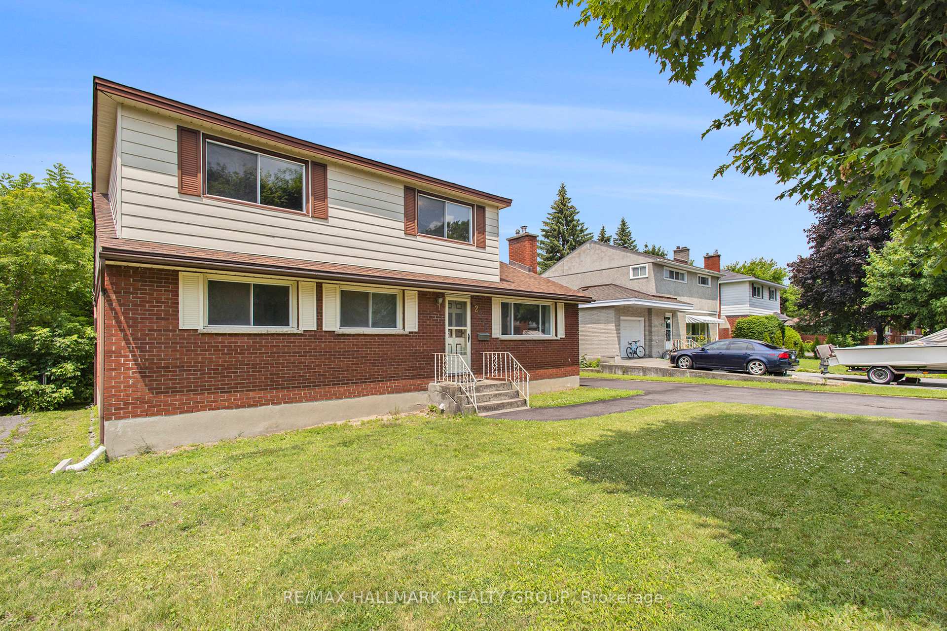 Photo 3 of 2375 Cheshire Road, Ottawa, Parkway Park — HOMEH