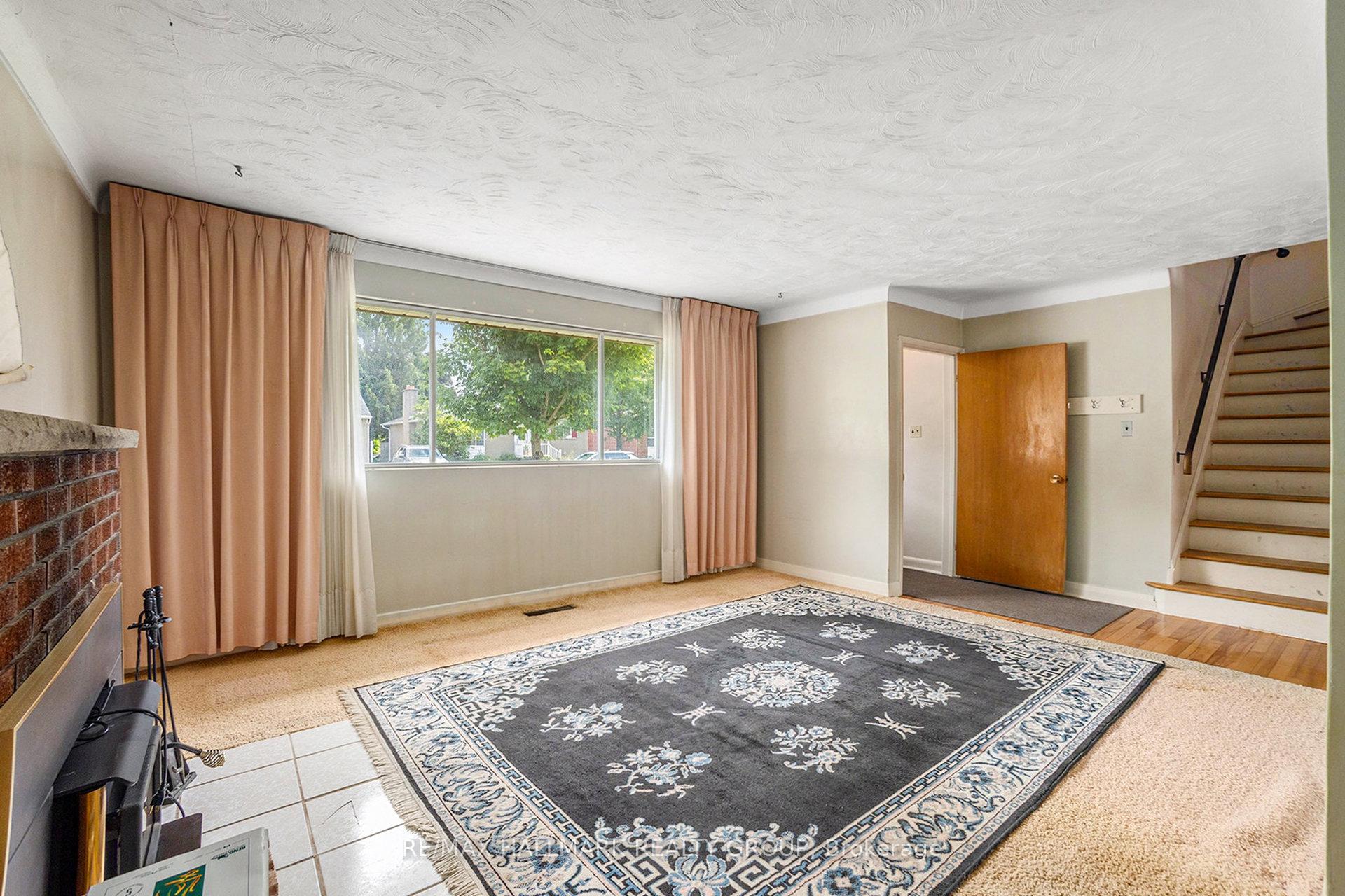 Photo 9 of 2375 Cheshire Road, Ottawa, Parkway Park — HOMEH
