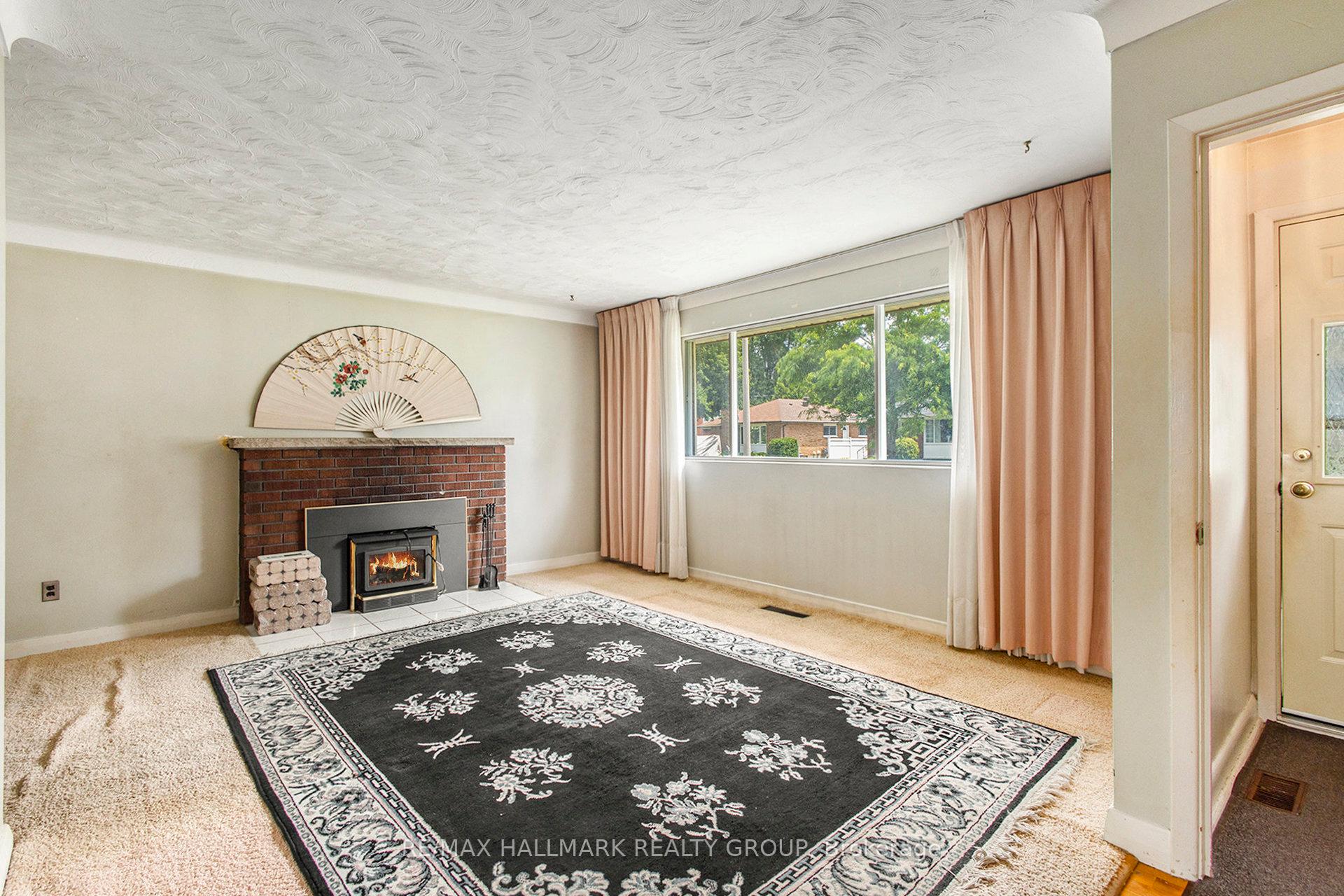 Photo 10 of 2375 Cheshire Road, Ottawa, Parkway Park — HOMEH