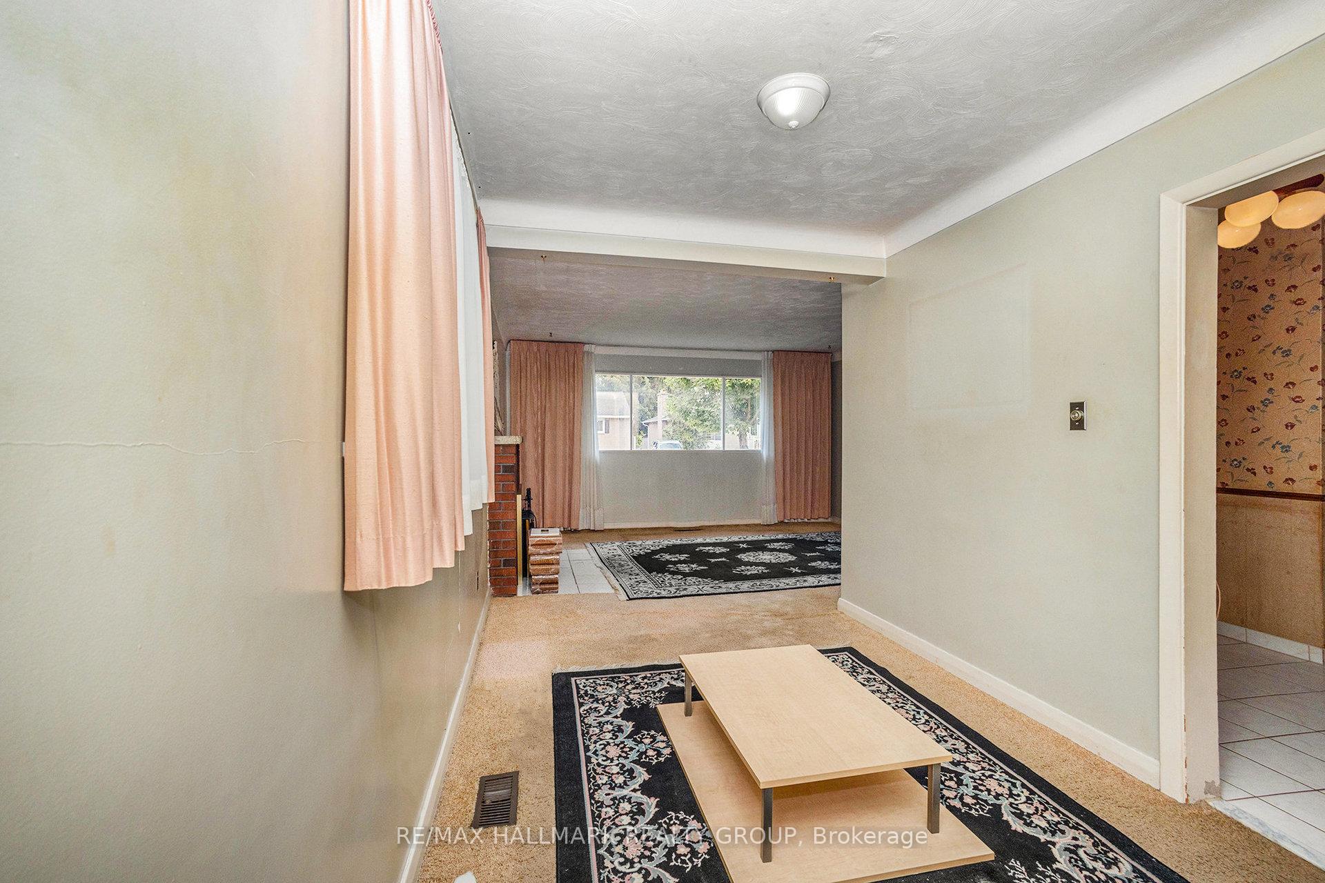 Photo 11 of 2375 Cheshire Road, Ottawa, Parkway Park — HOMEH