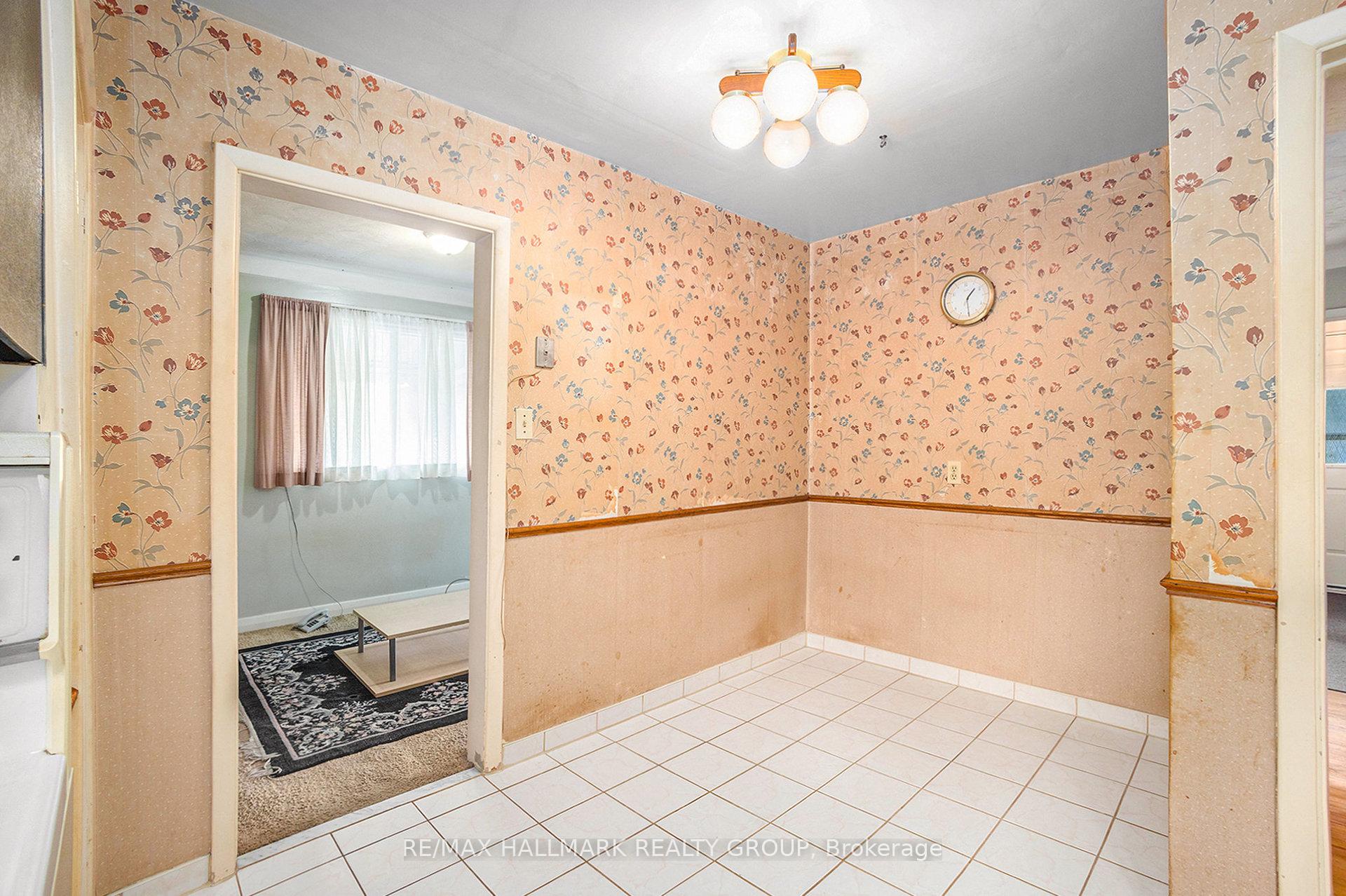 Photo 16 of 2375 Cheshire Road, Ottawa, Parkway Park — HOMEH