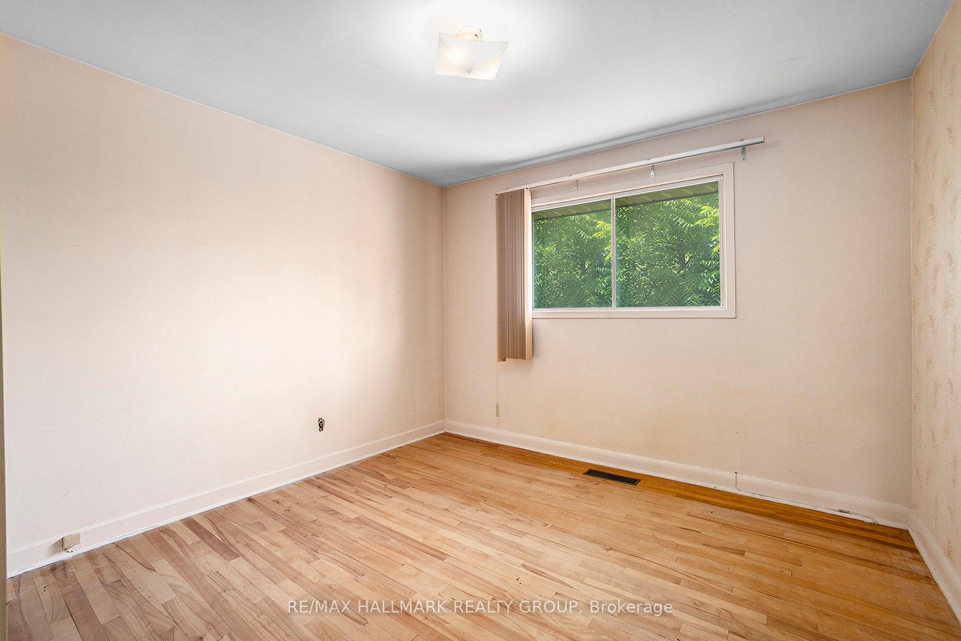 Photo 20 of 2375 Cheshire Road, Ottawa, Parkway Park — HOMEH