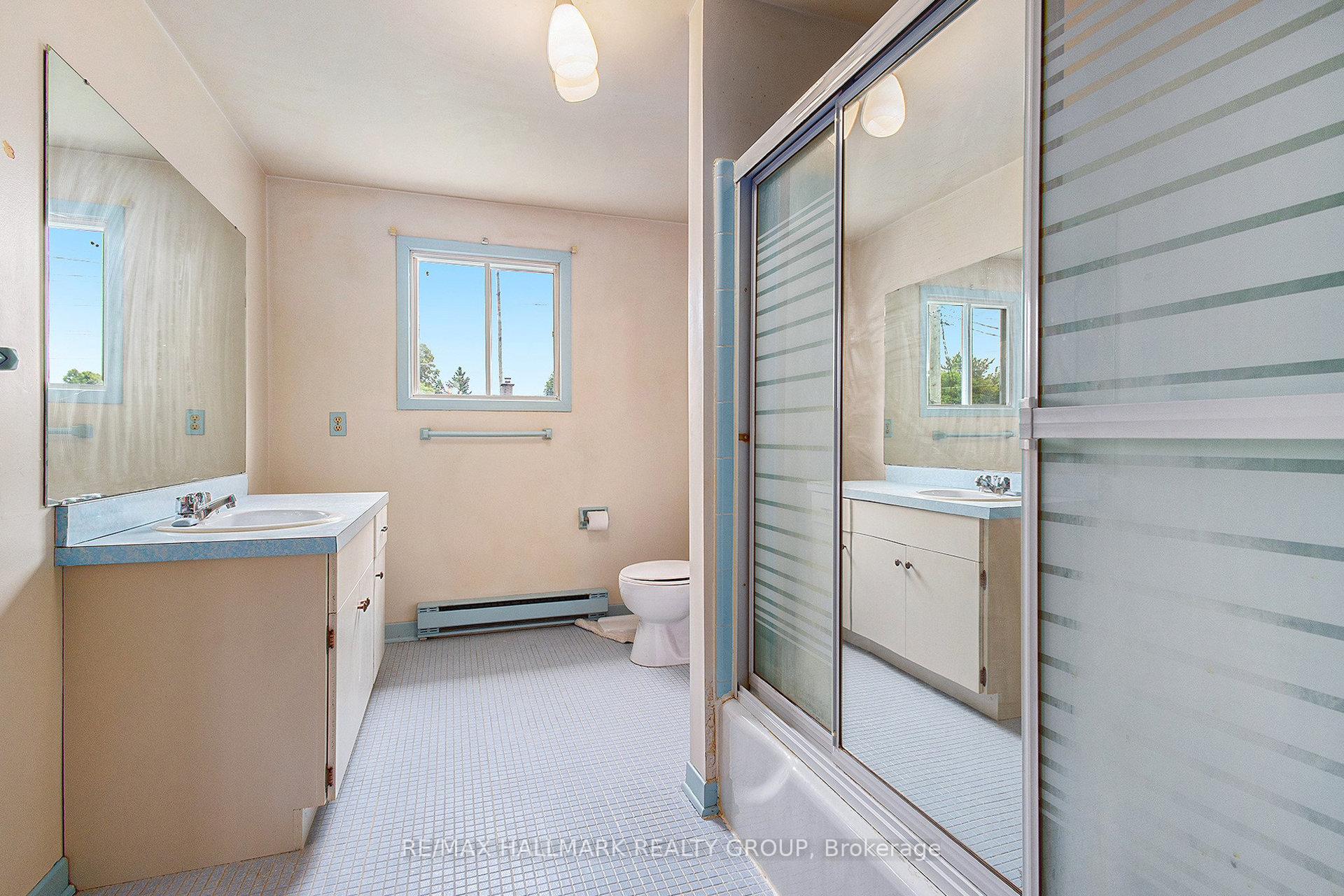 Photo 21 of 2375 Cheshire Road, Ottawa, Parkway Park — HOMEH