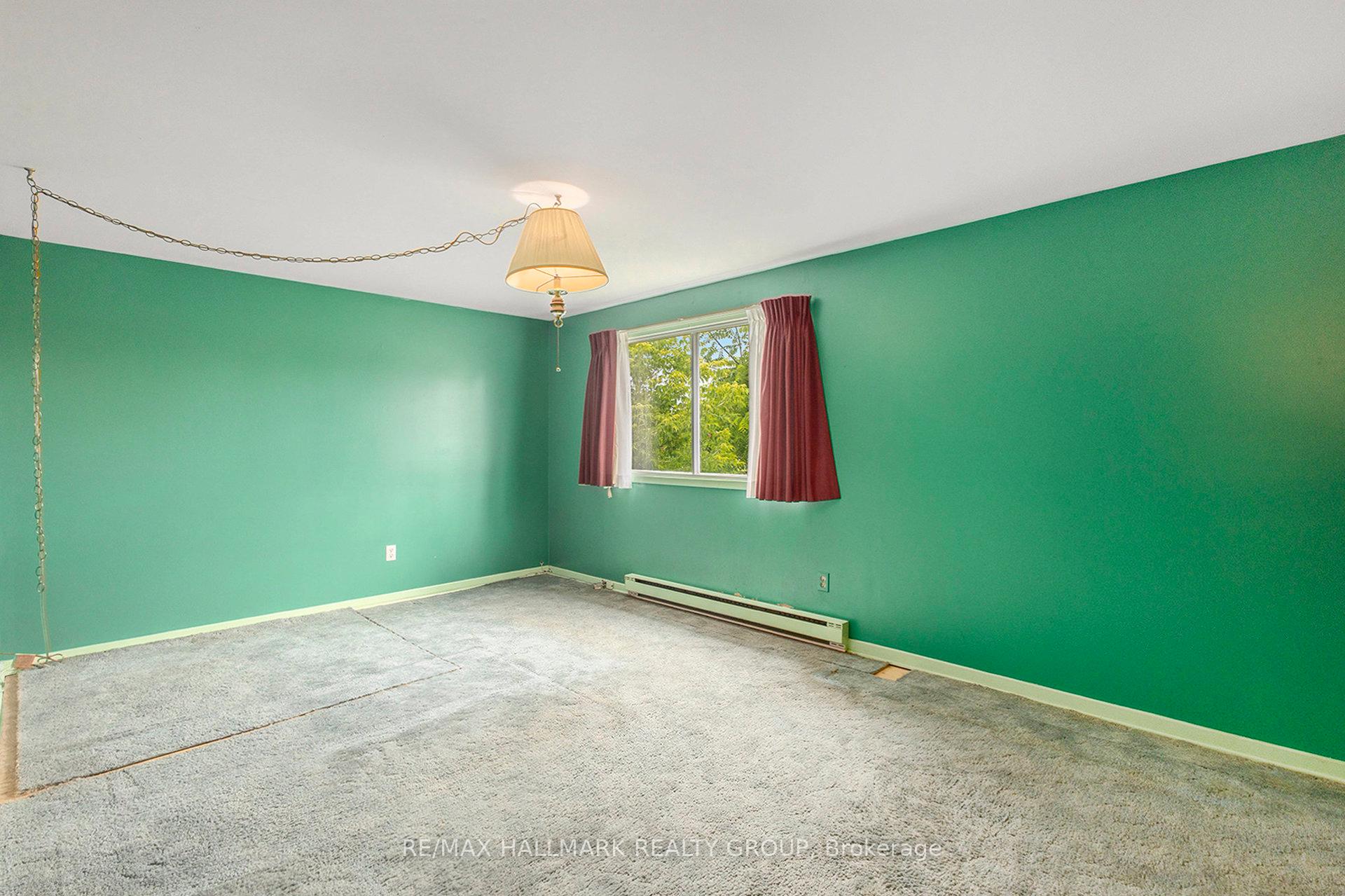 Photo 24 of 2375 Cheshire Road, Ottawa, Parkway Park — HOMEH